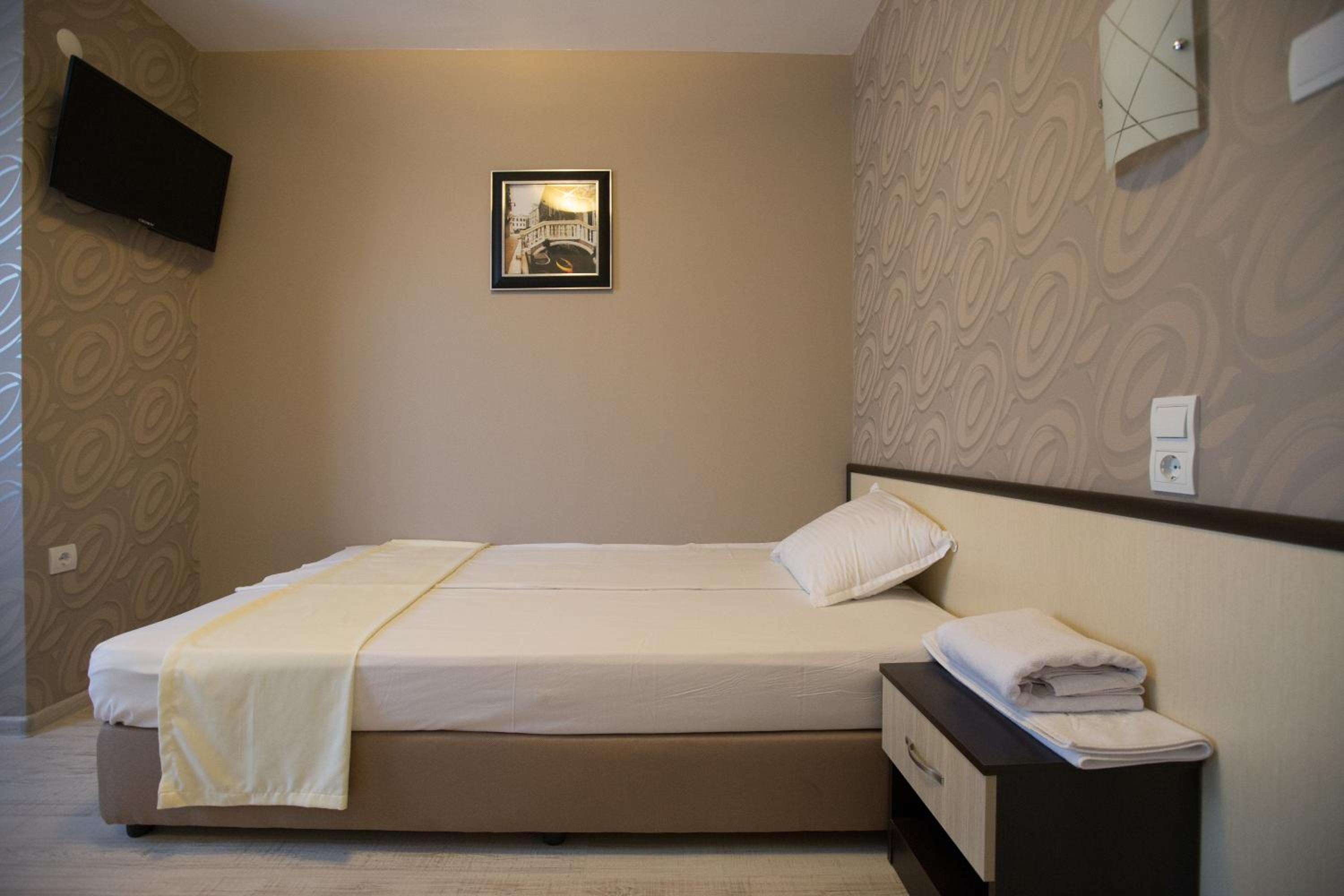 Two-Bedroom Apartment with Terrace photo 2