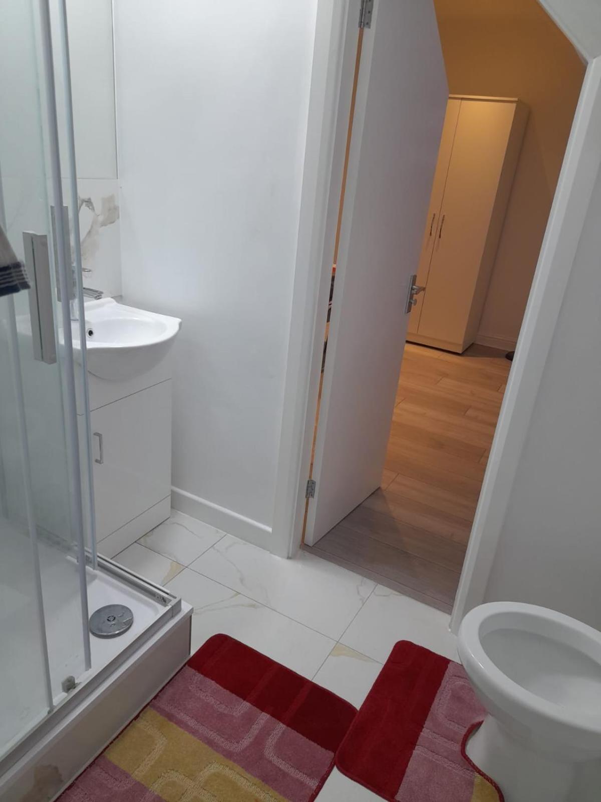 Deluxe Double Room with Shower photo 3