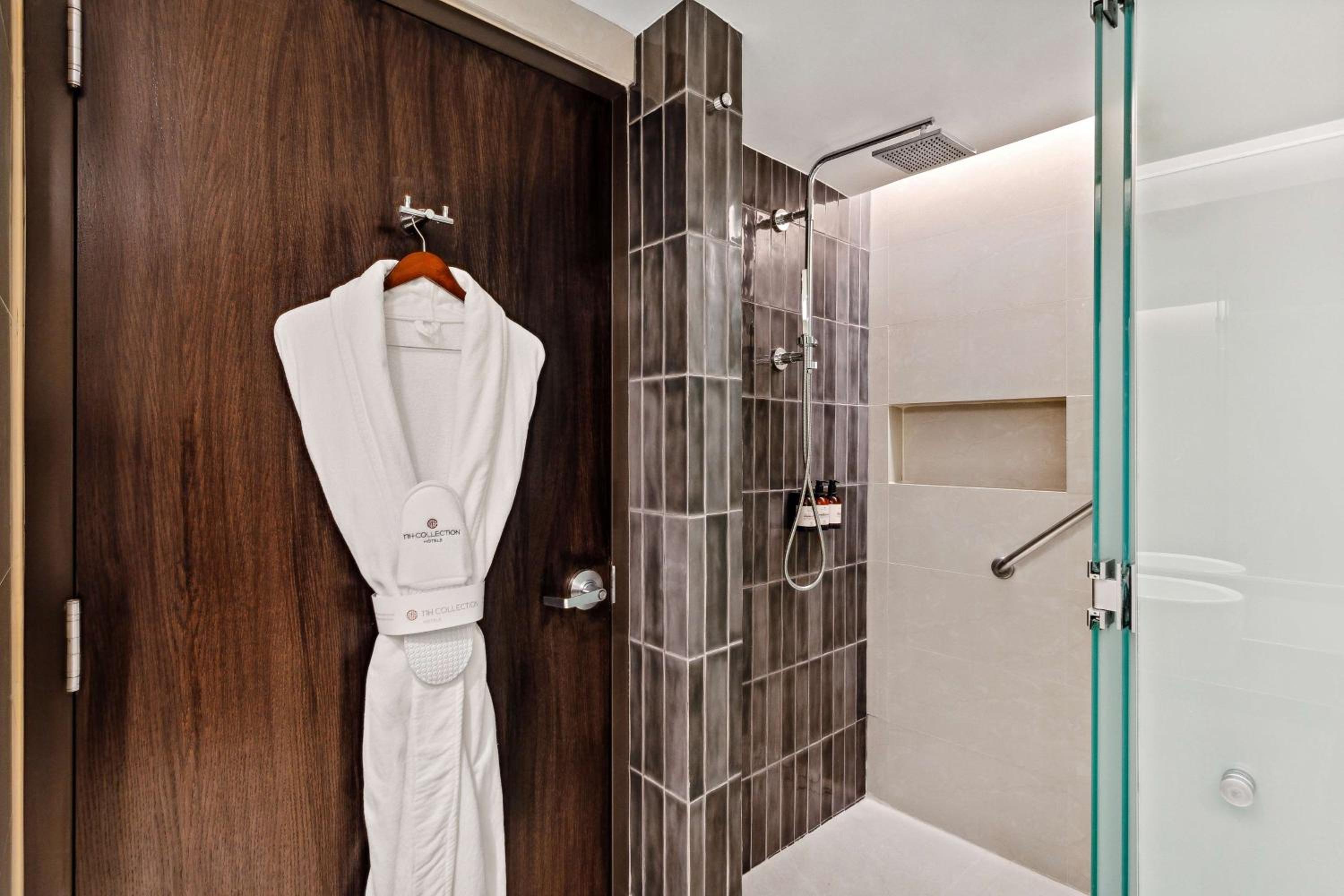 Premium Room - Photo 4