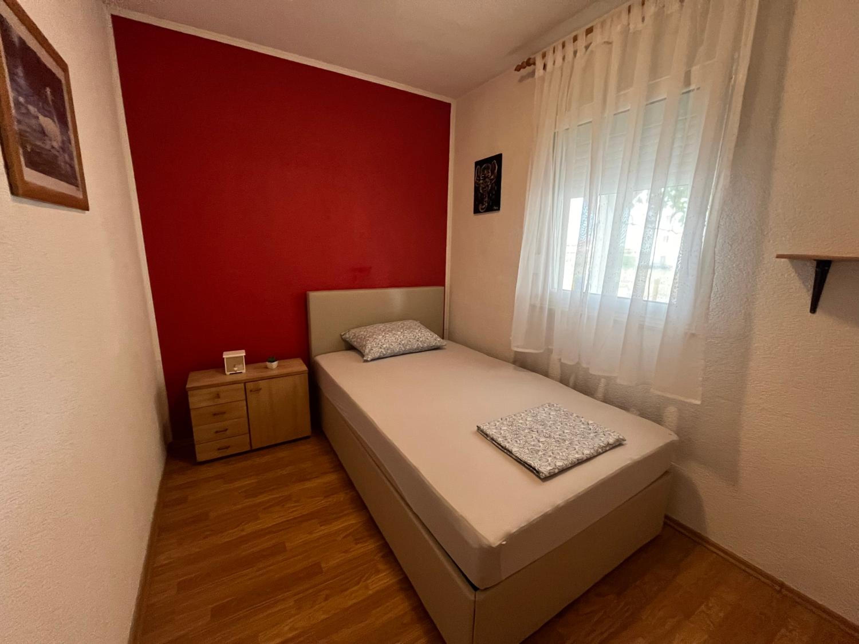 Three-Bedroom Apartment With Balcony photo 1