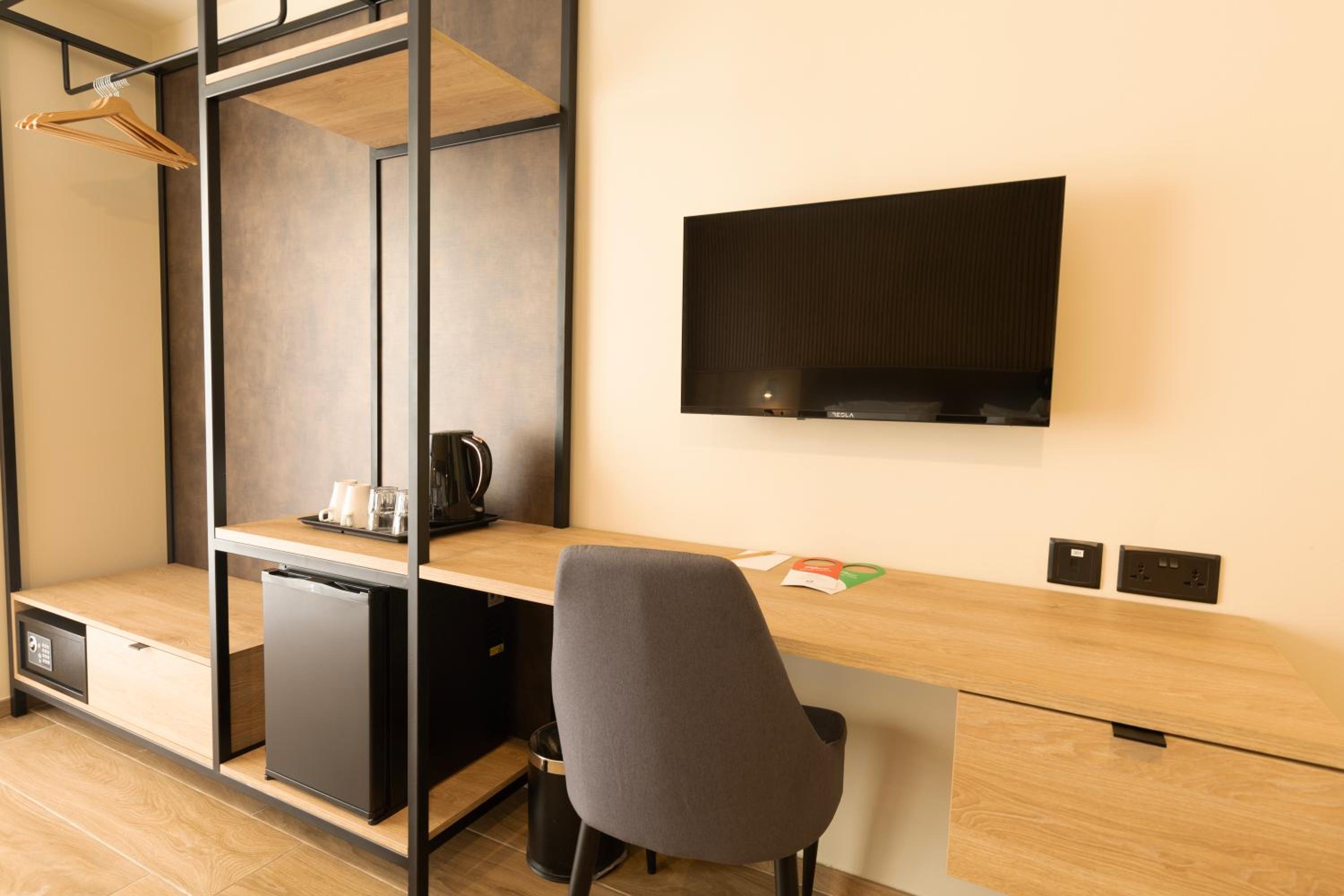 Deluxe Double or Twin Room photo 2