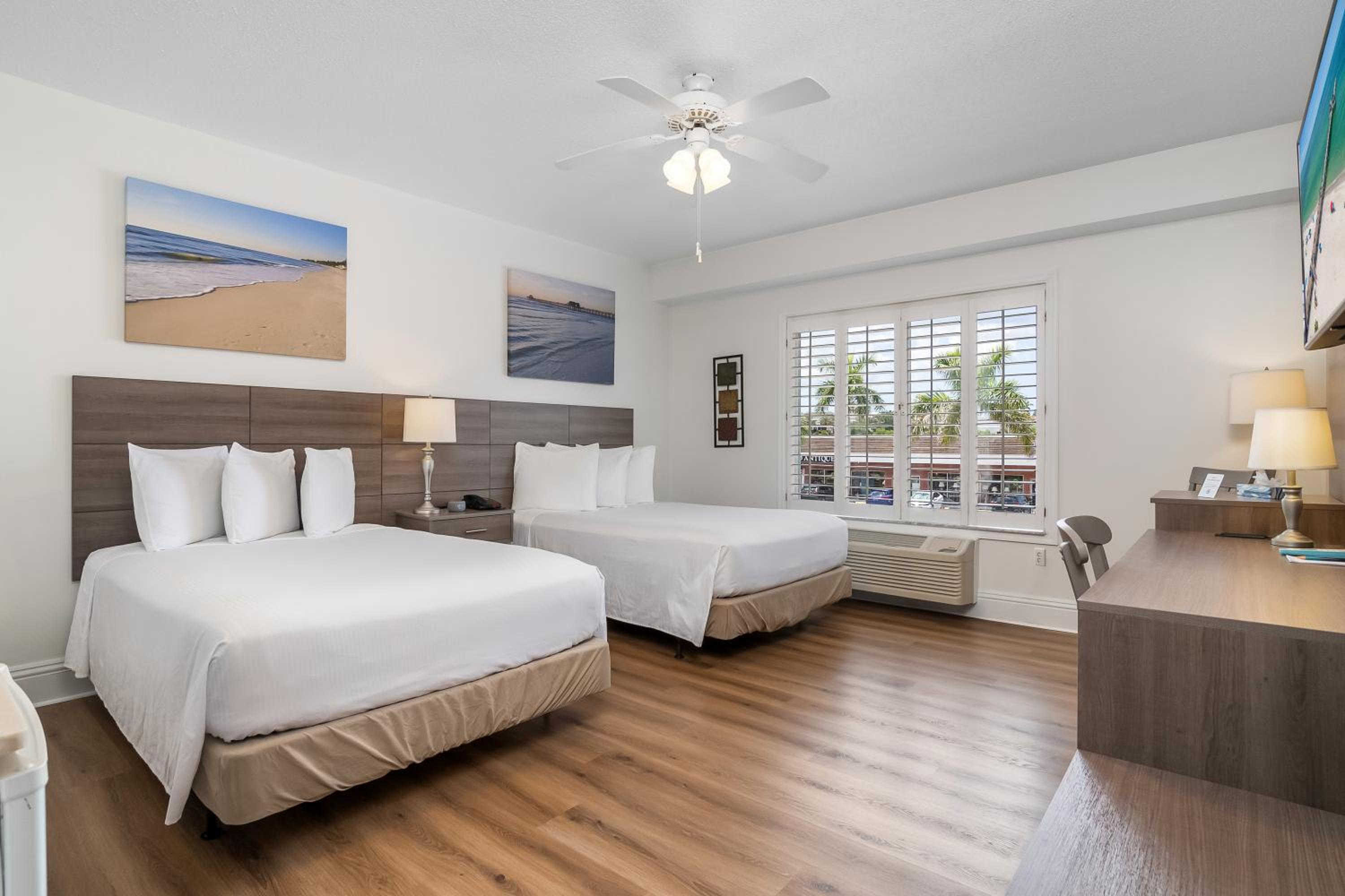 Double Room with Two Double Beds - Photo 1
