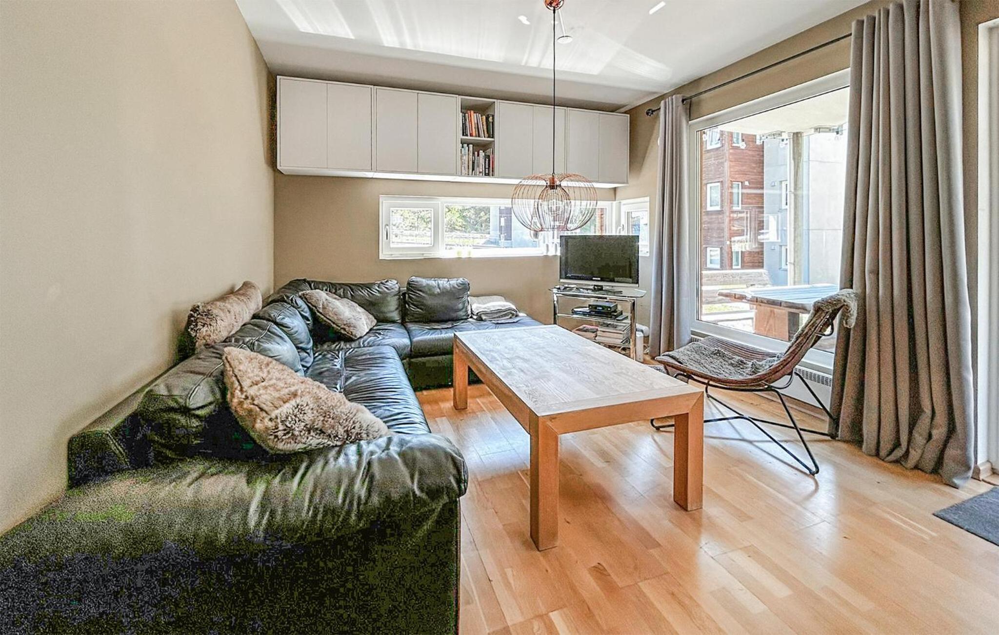 Three-Bedroom Apartment photo 1