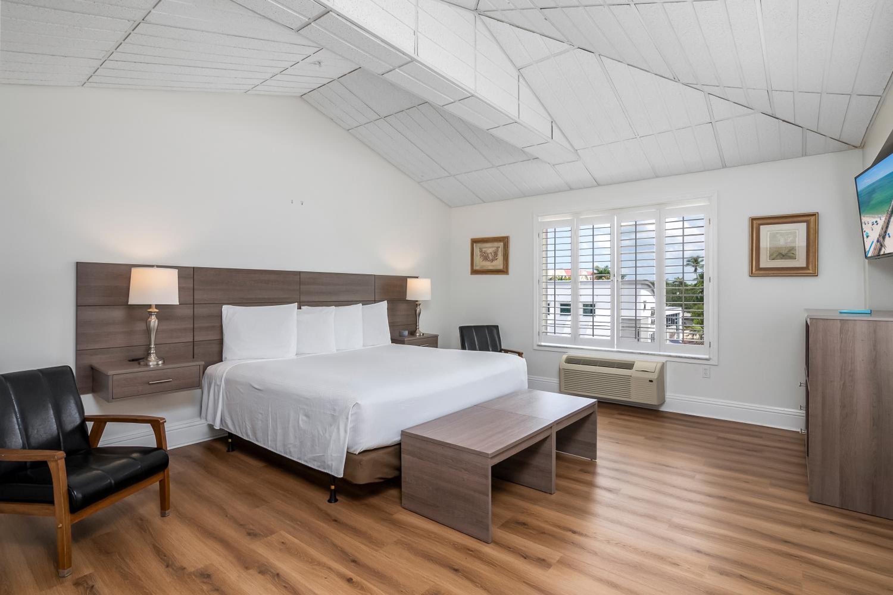 King Suite - Photo 7