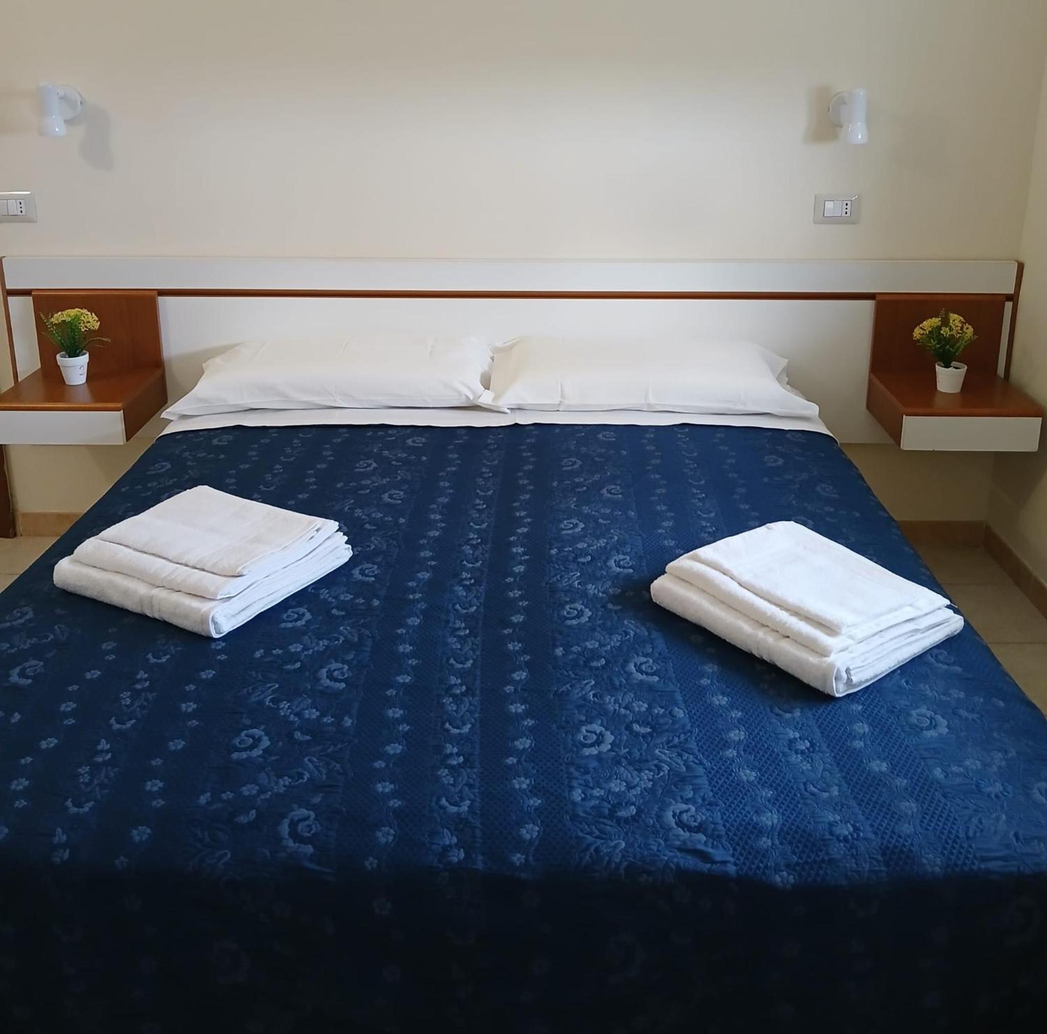 Quadruple Room with Private Bathroom photo 3