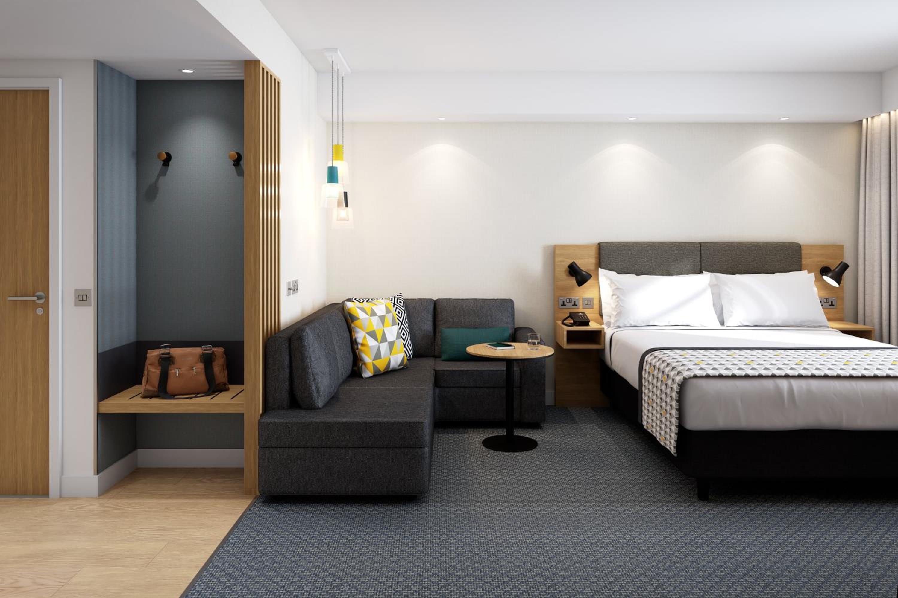 Standard King Room with Double Sofa Bed - Photo 4