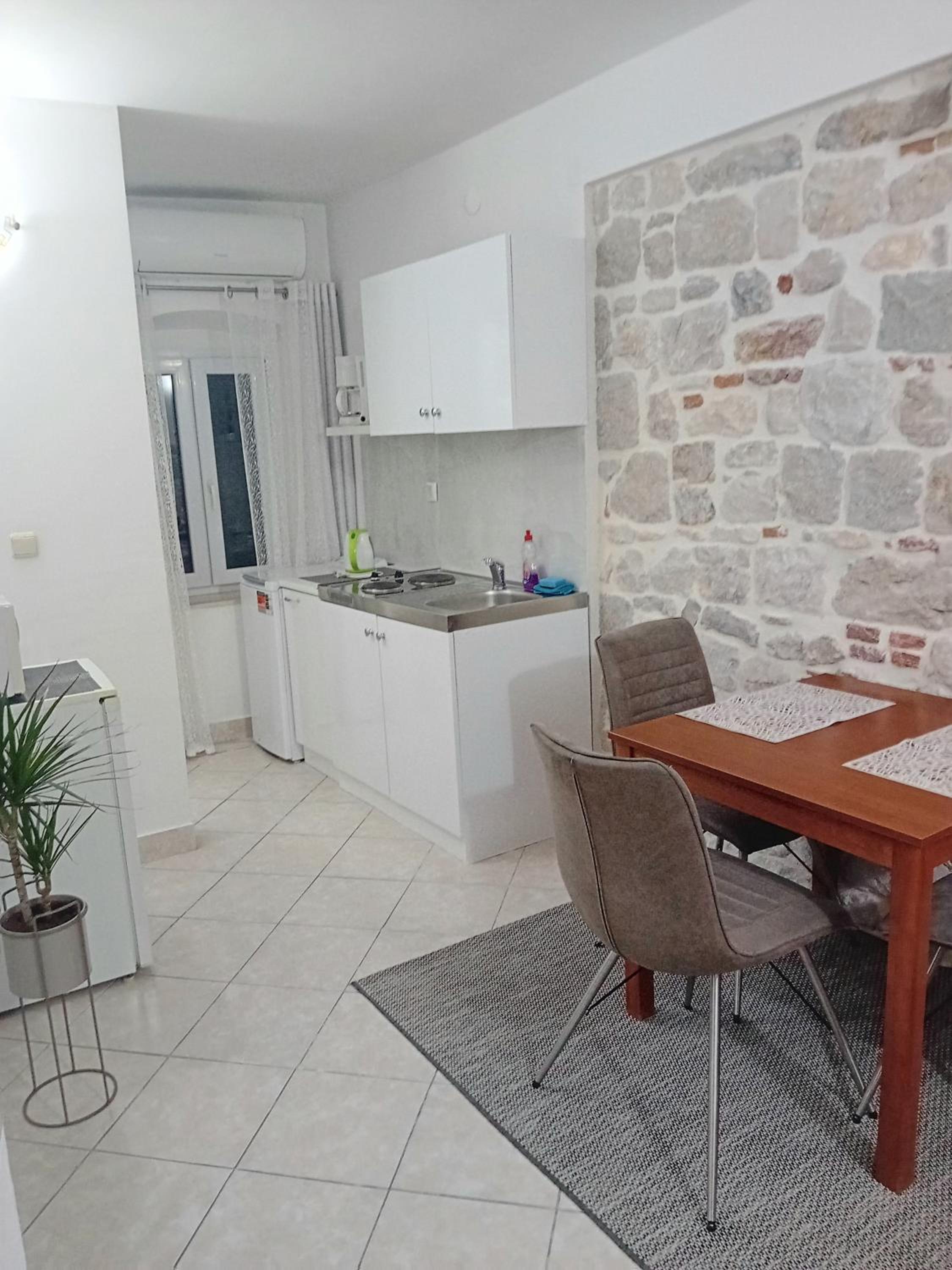 Apartment - Photo 10