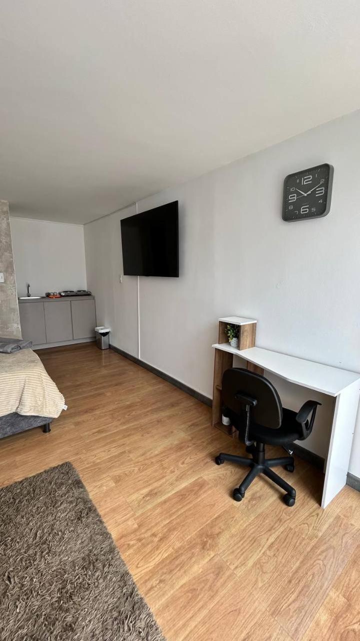 One-Bedroom Apartment photo 3