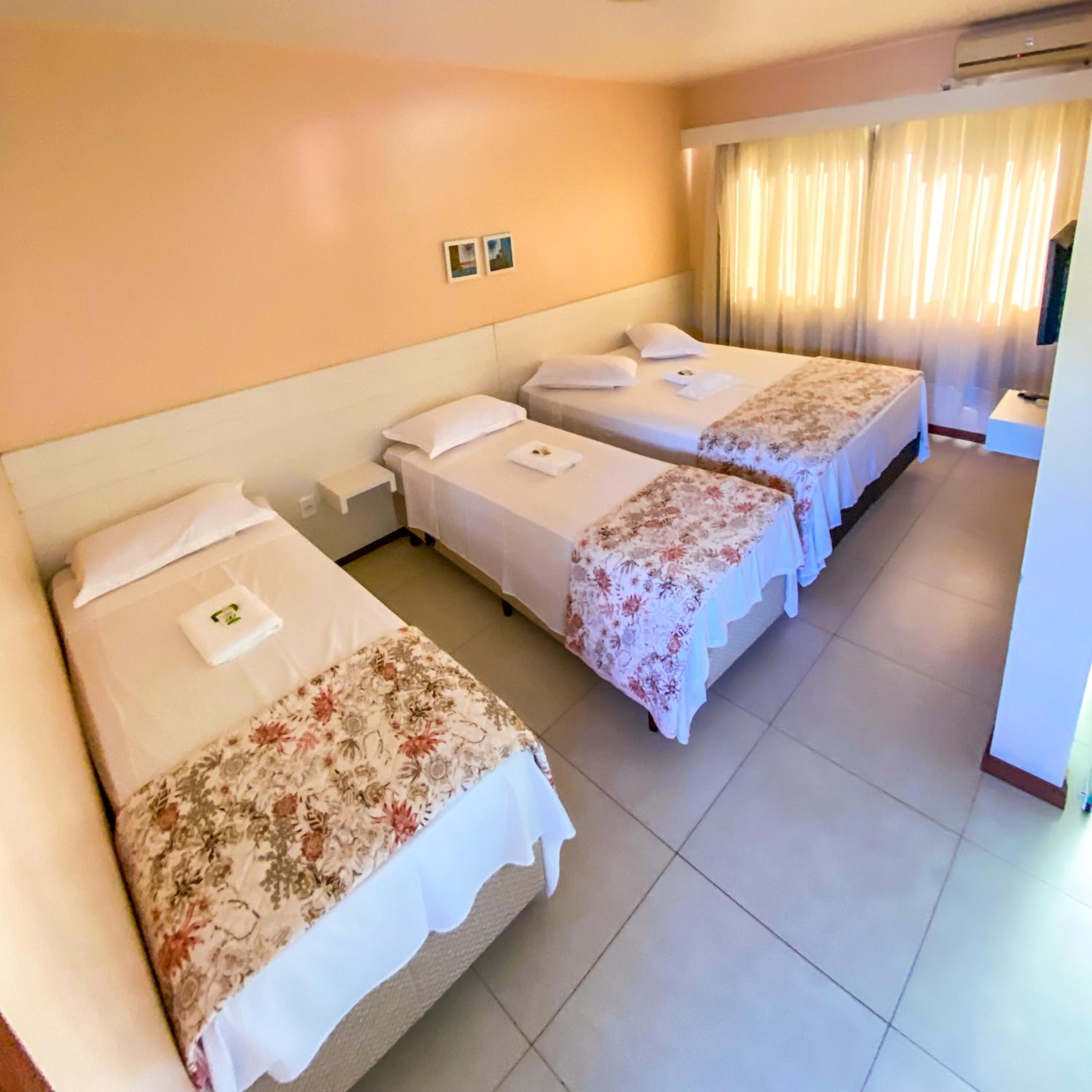 Classic Quadruple Room - Photo 6