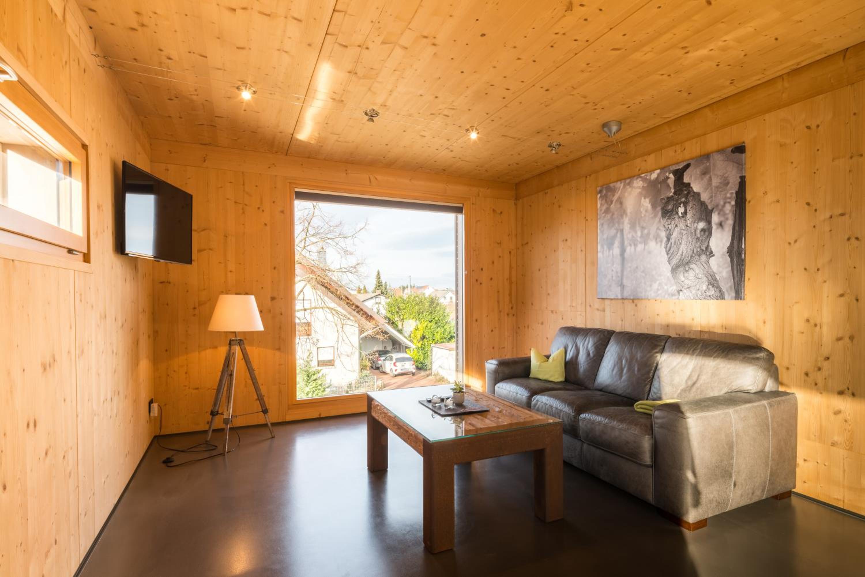 Two-Bedroom Deluxe Apartment with Balcony