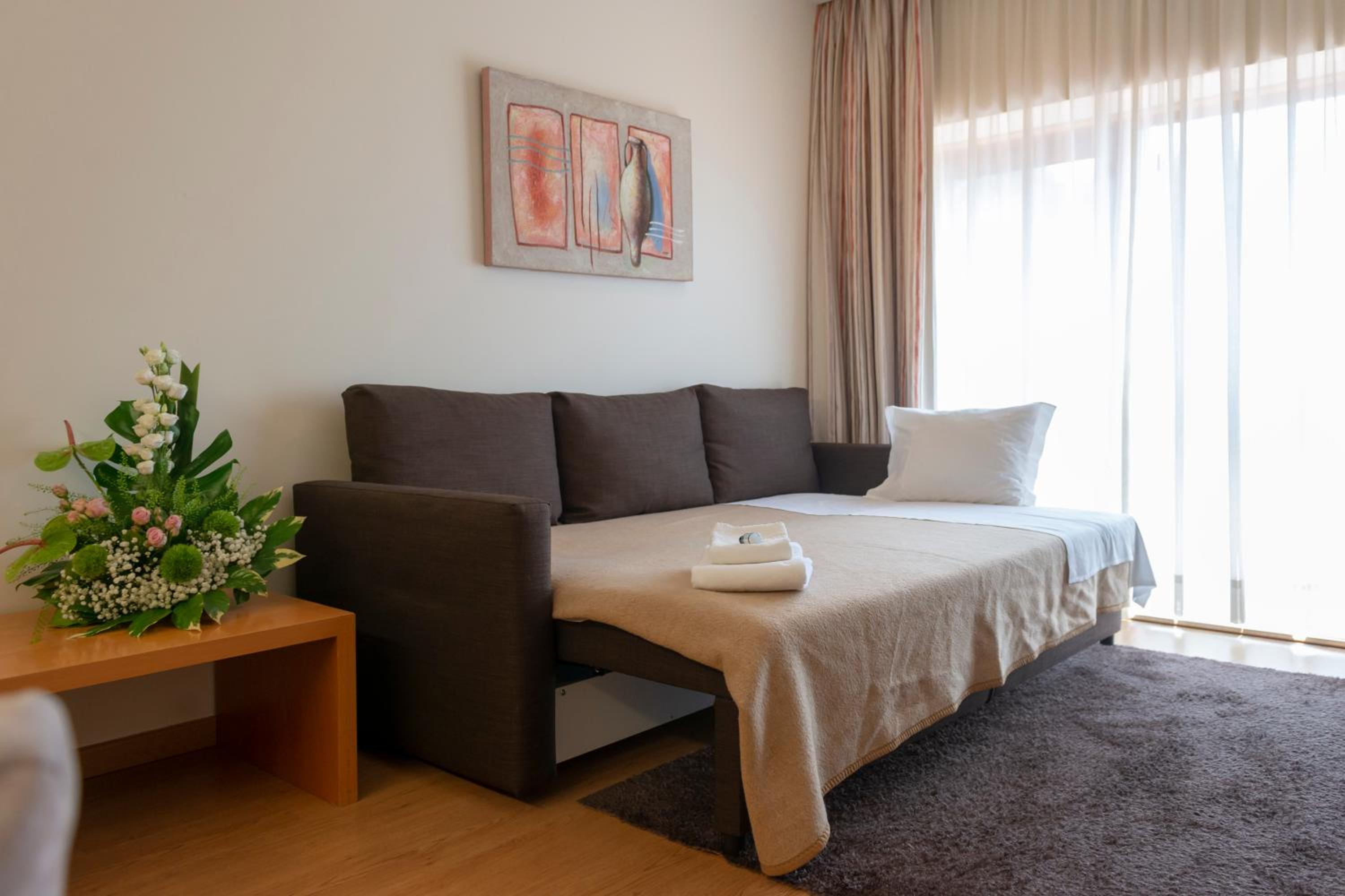 One-Bedroom Apartment - Photo 10
