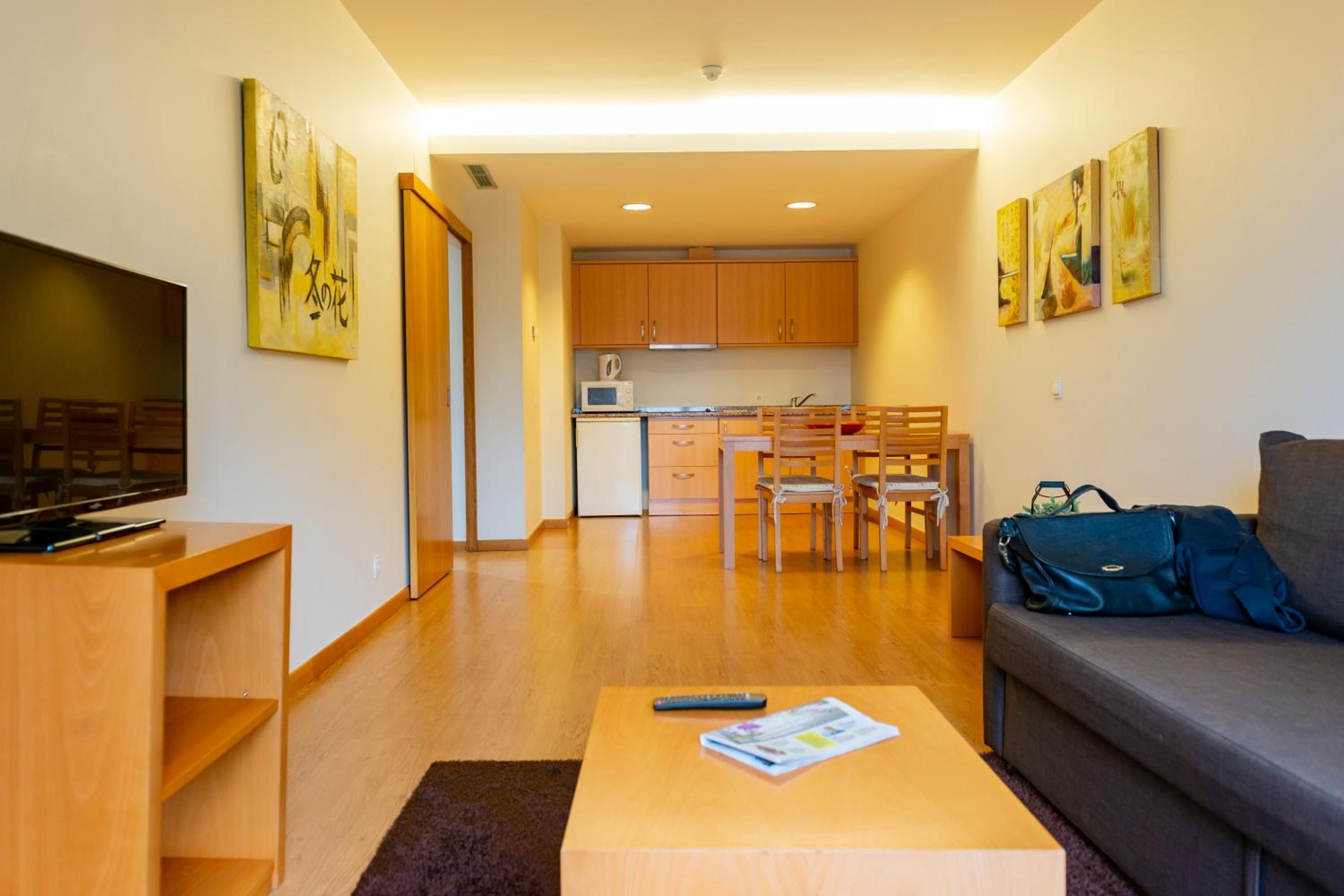 One-Bedroom Apartment - Photo 1