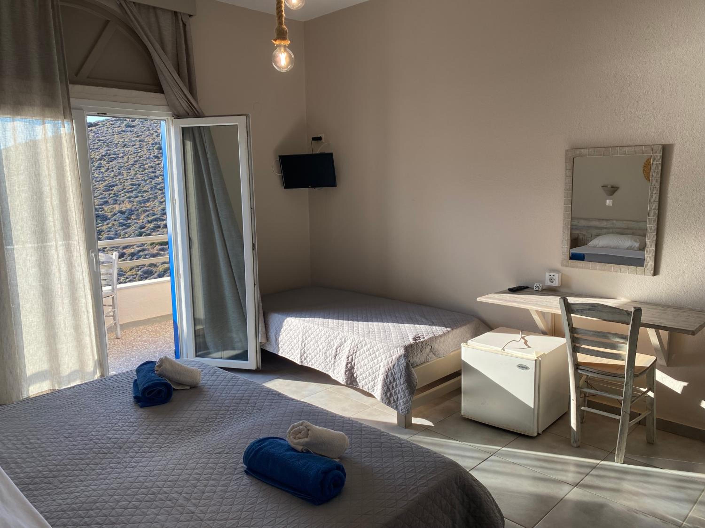 Triple Room with Sea View