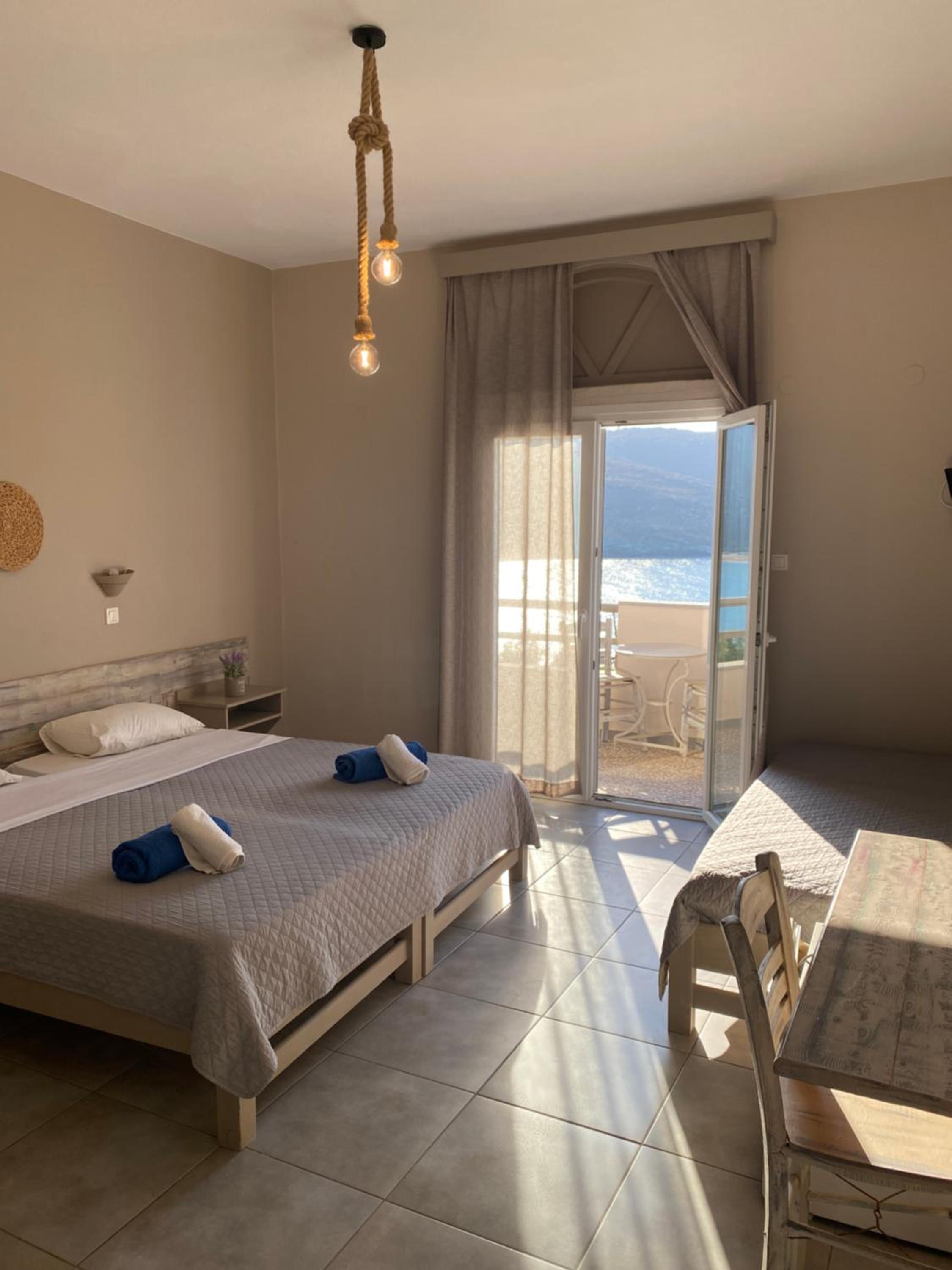 Triple Room with Sea View