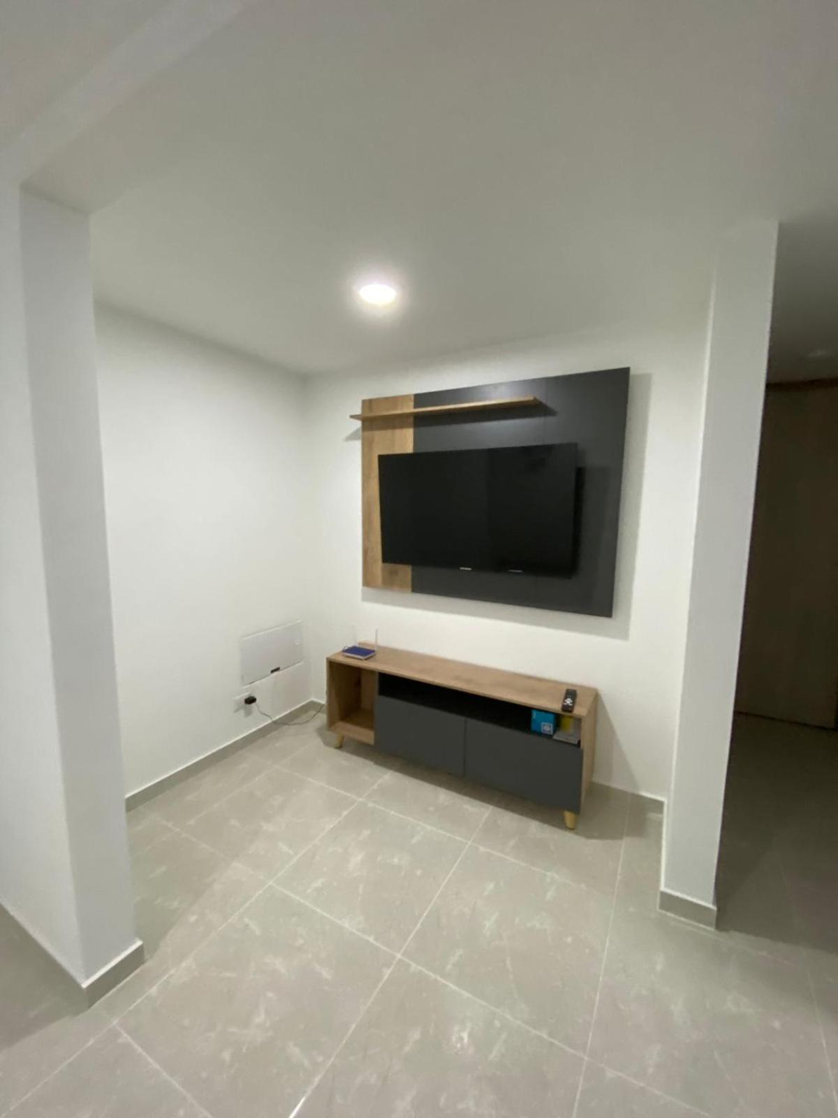 Two-Bedroom Deluxe Apartment with Balcony photo 2