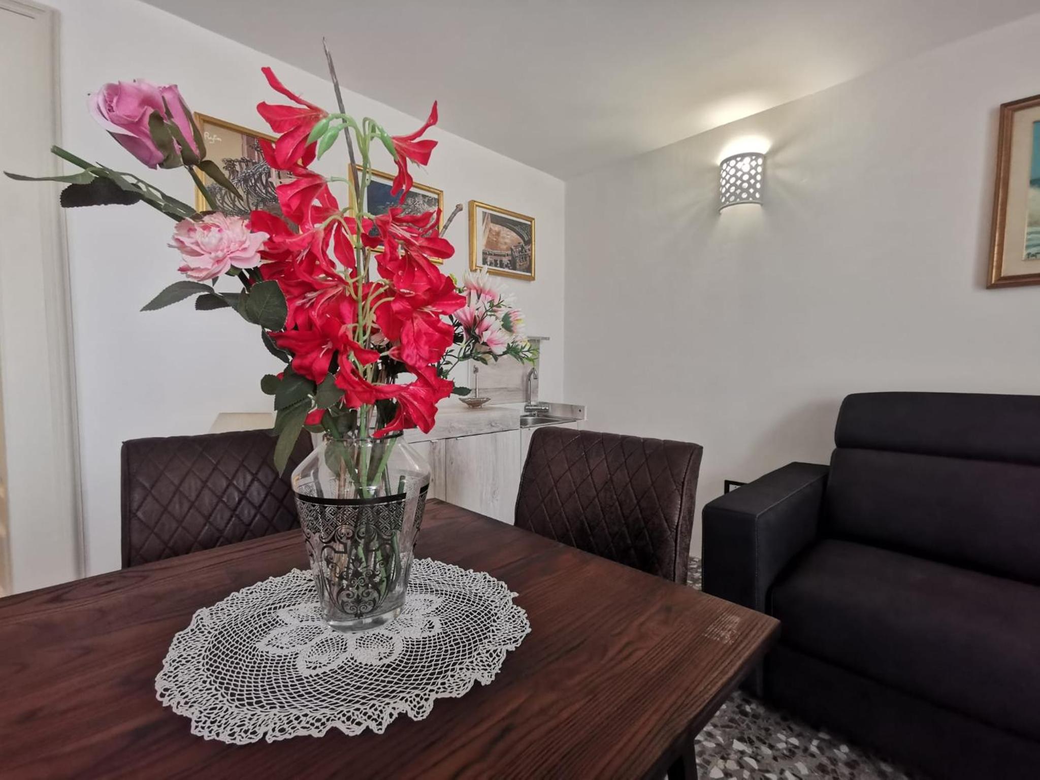 Double Room with Spa Bath photo 3