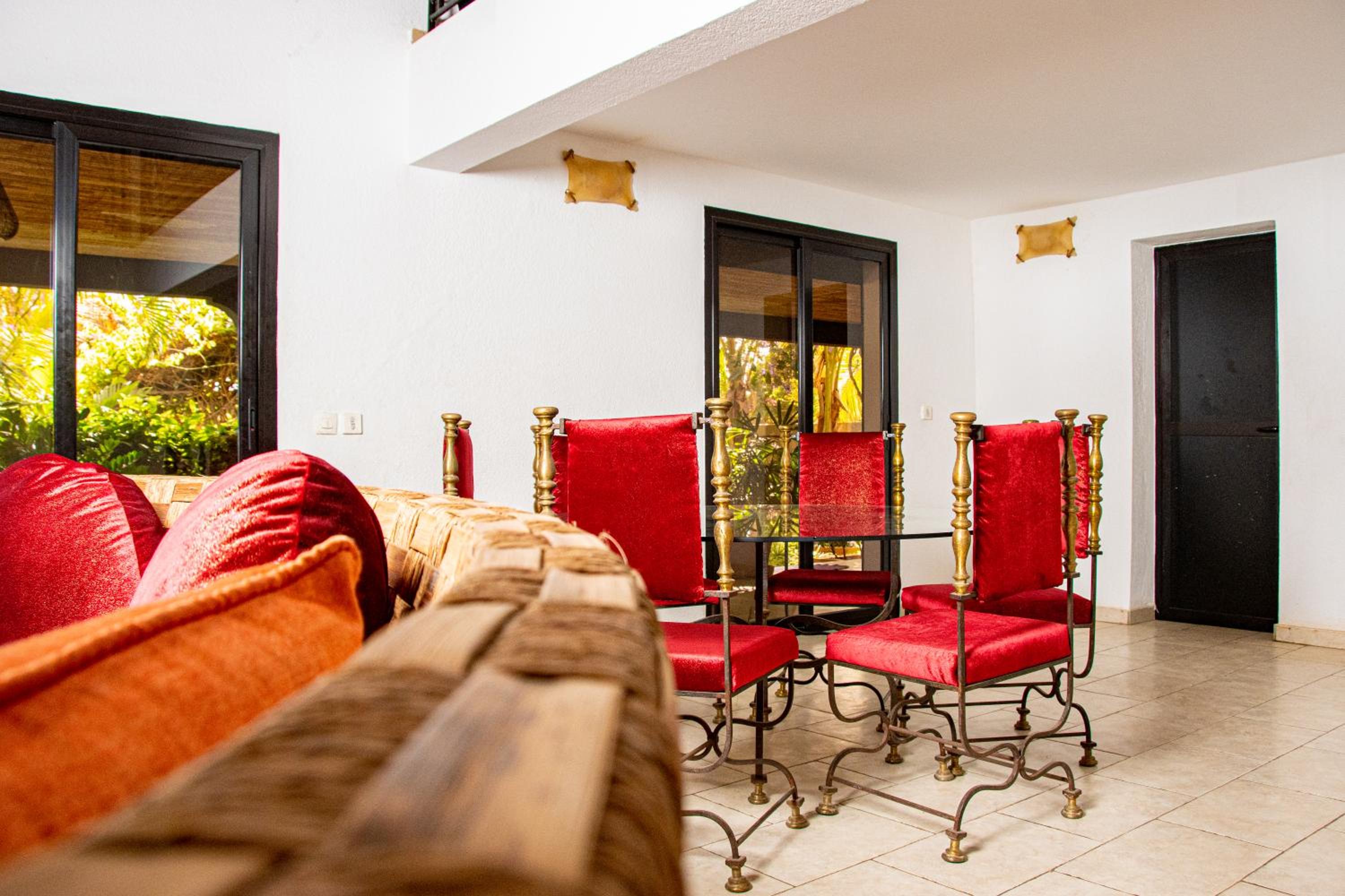 Four-Bedroom House photo 1