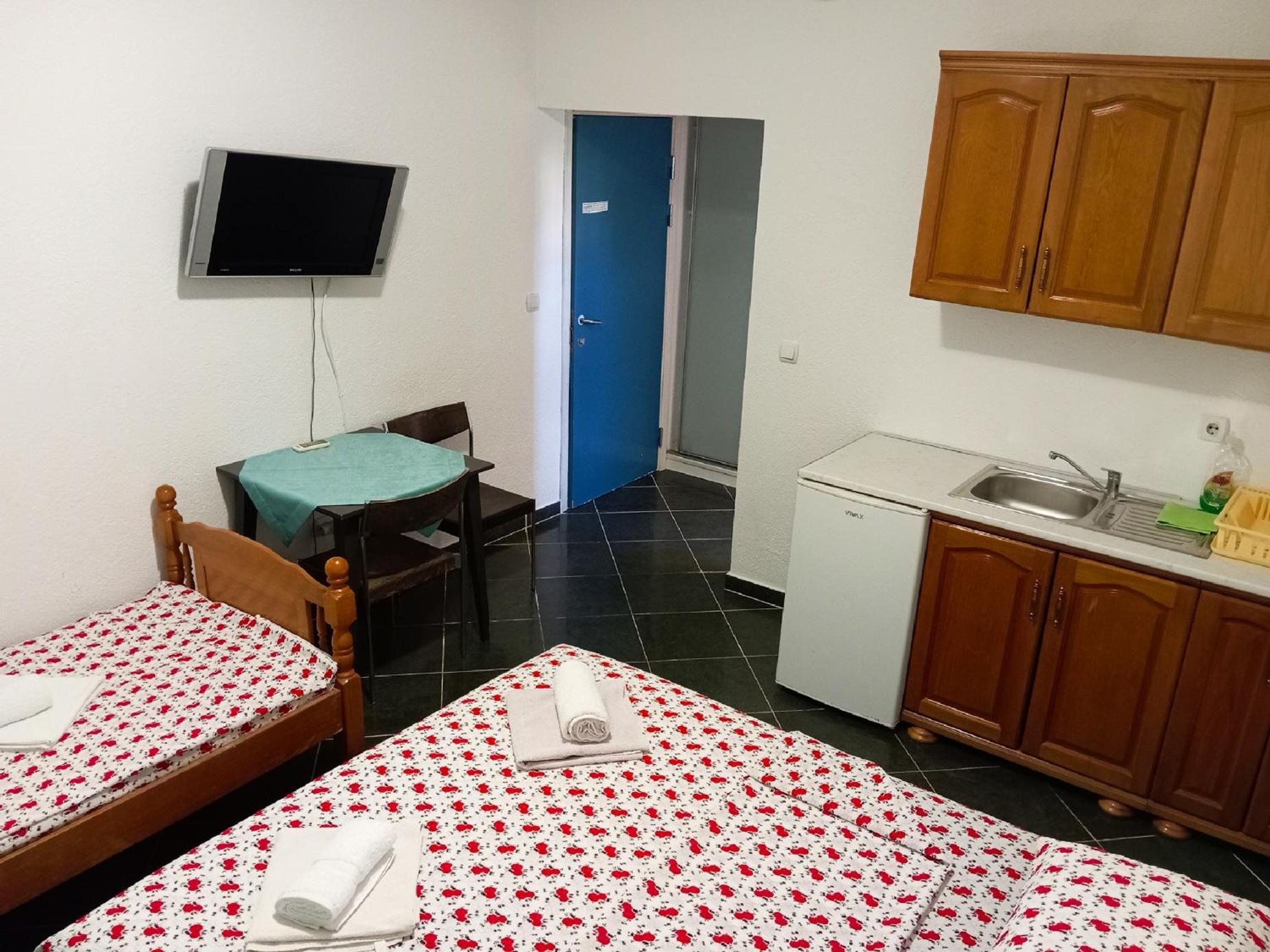Studio Apartment