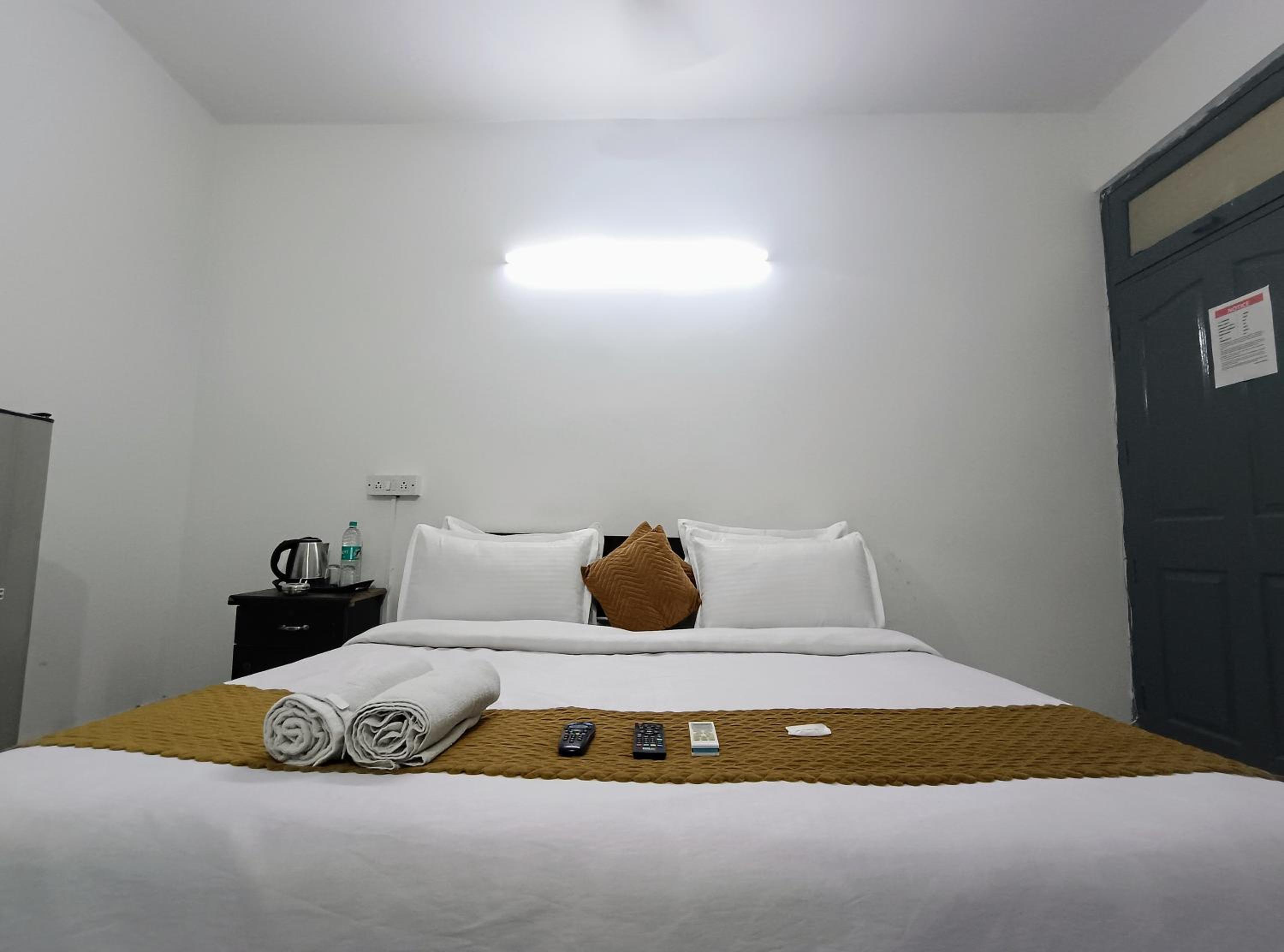 Double Room - Photo 26