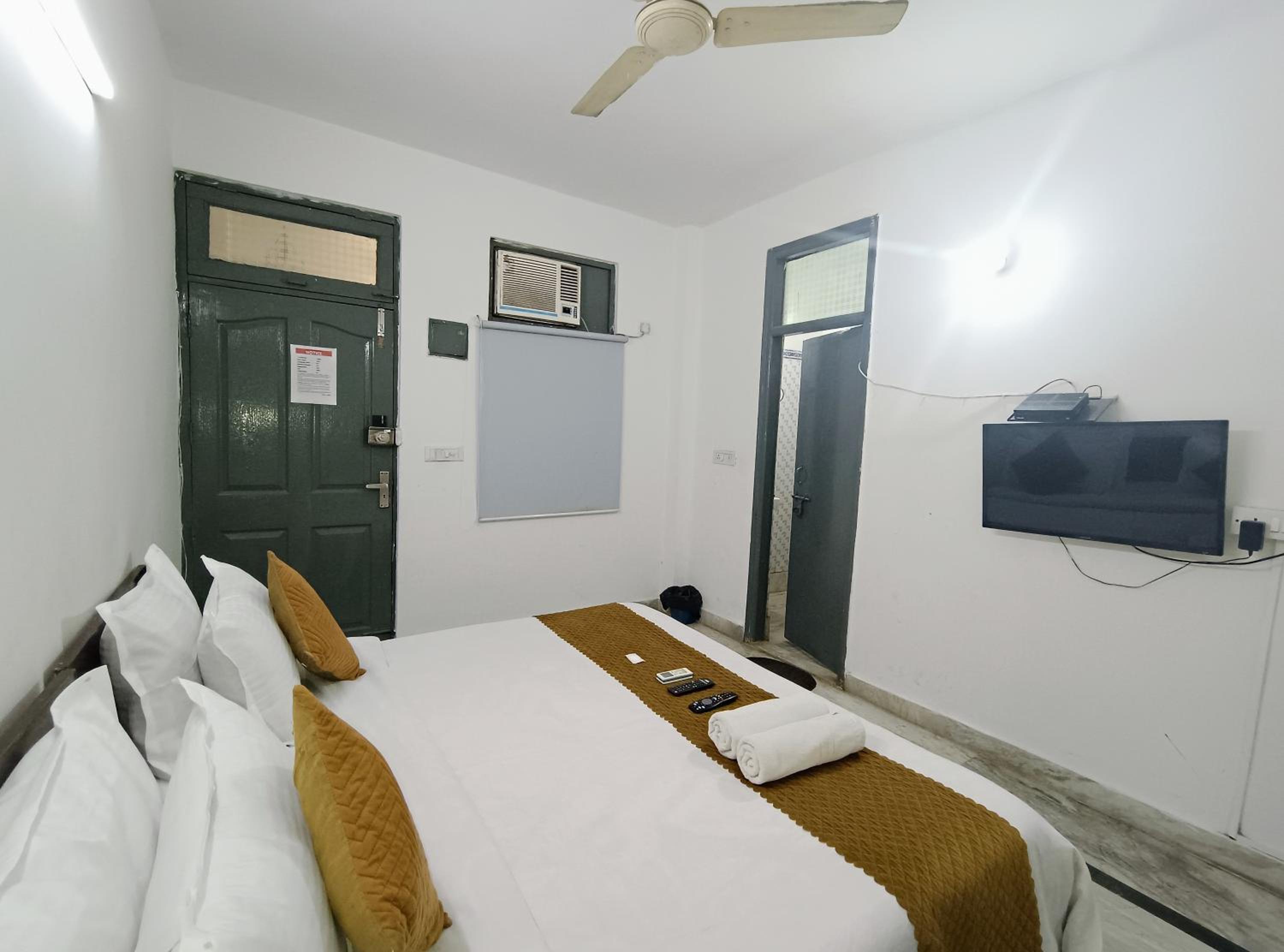 Double Room - Photo 20