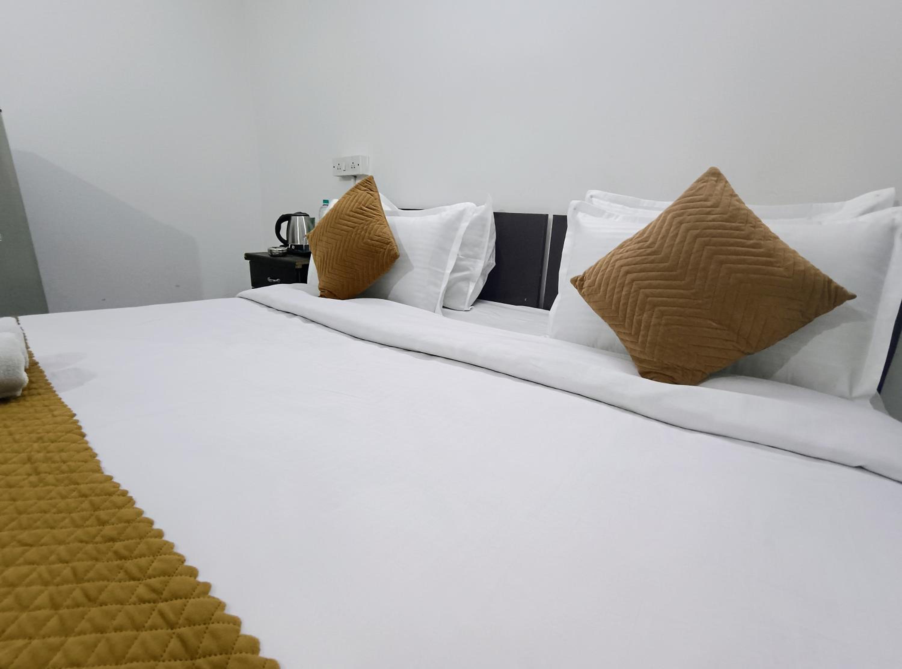 Double Room - Photo 17