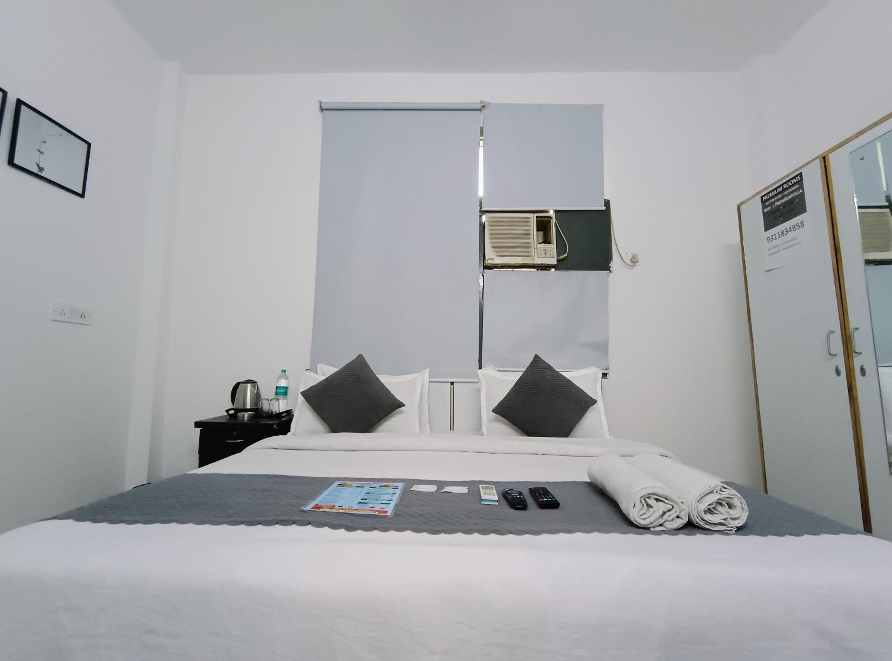 Double Room - Photo 16