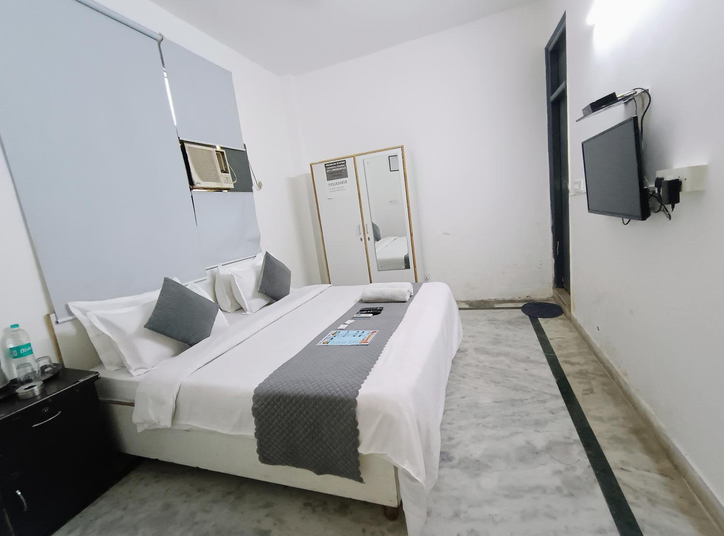 Double Room - Photo 14