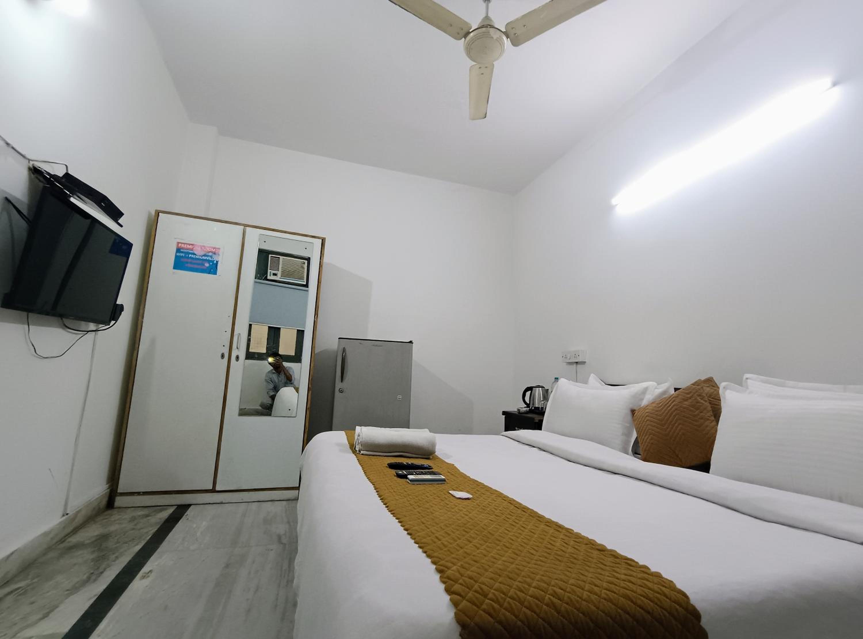 Double Room - Photo 13