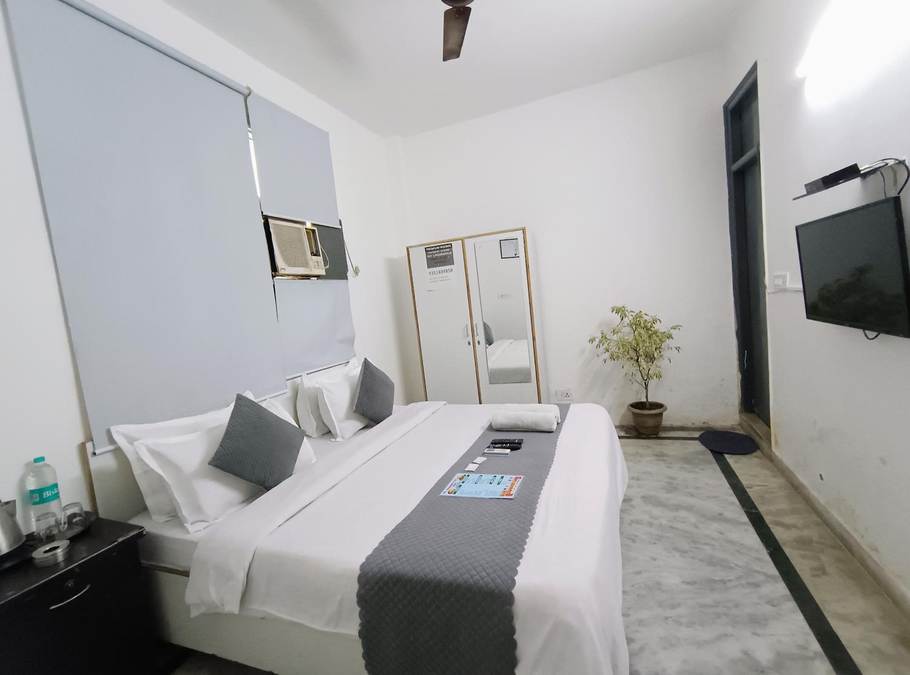 Double Room - Photo 12