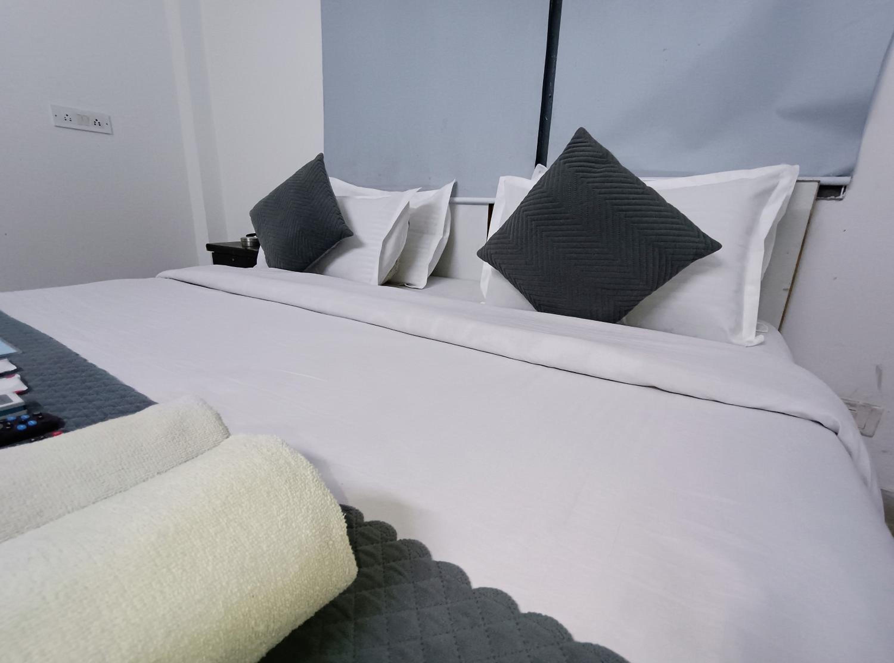 Double Room - Photo 5