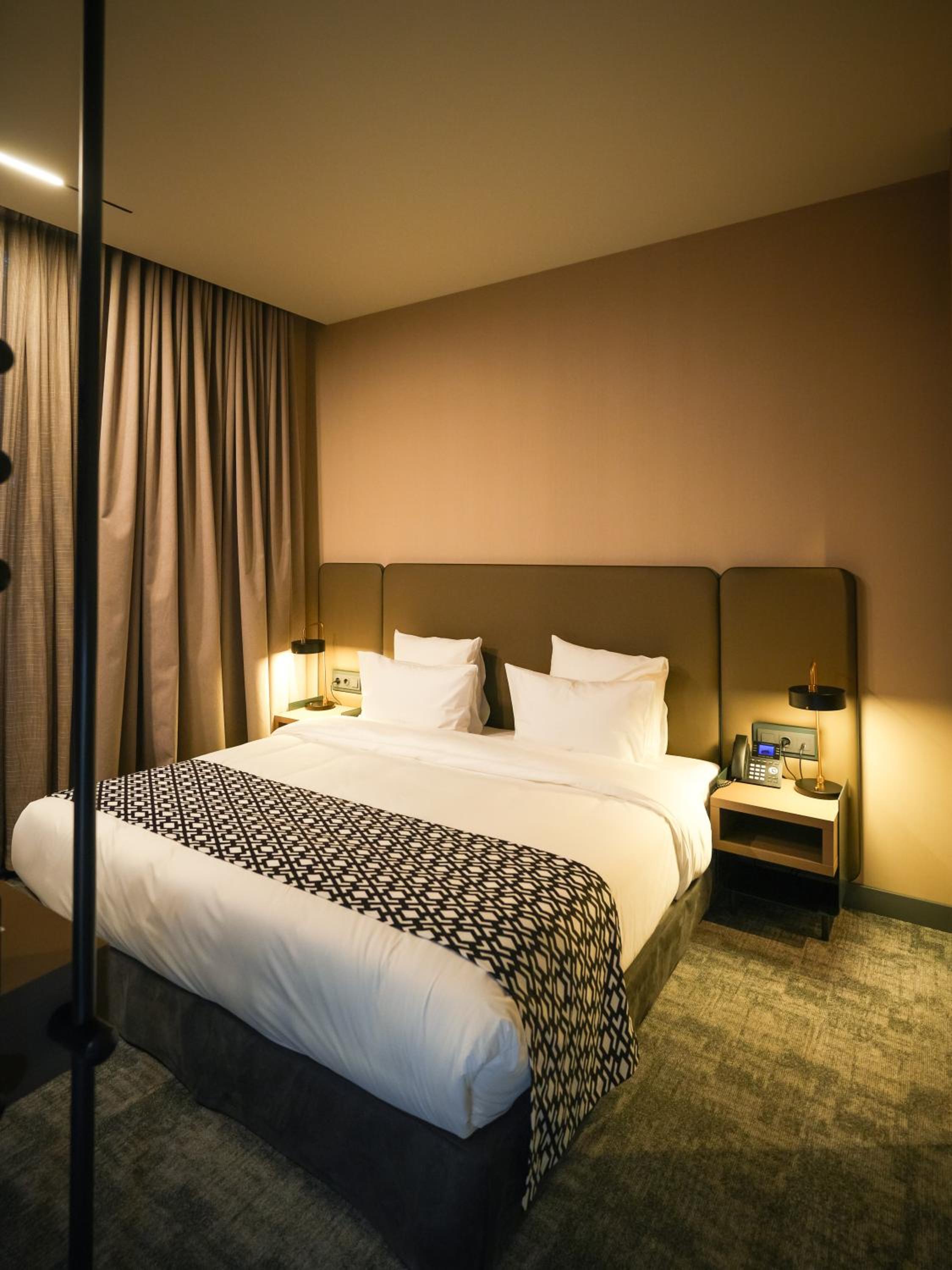 Qarvasla Suite