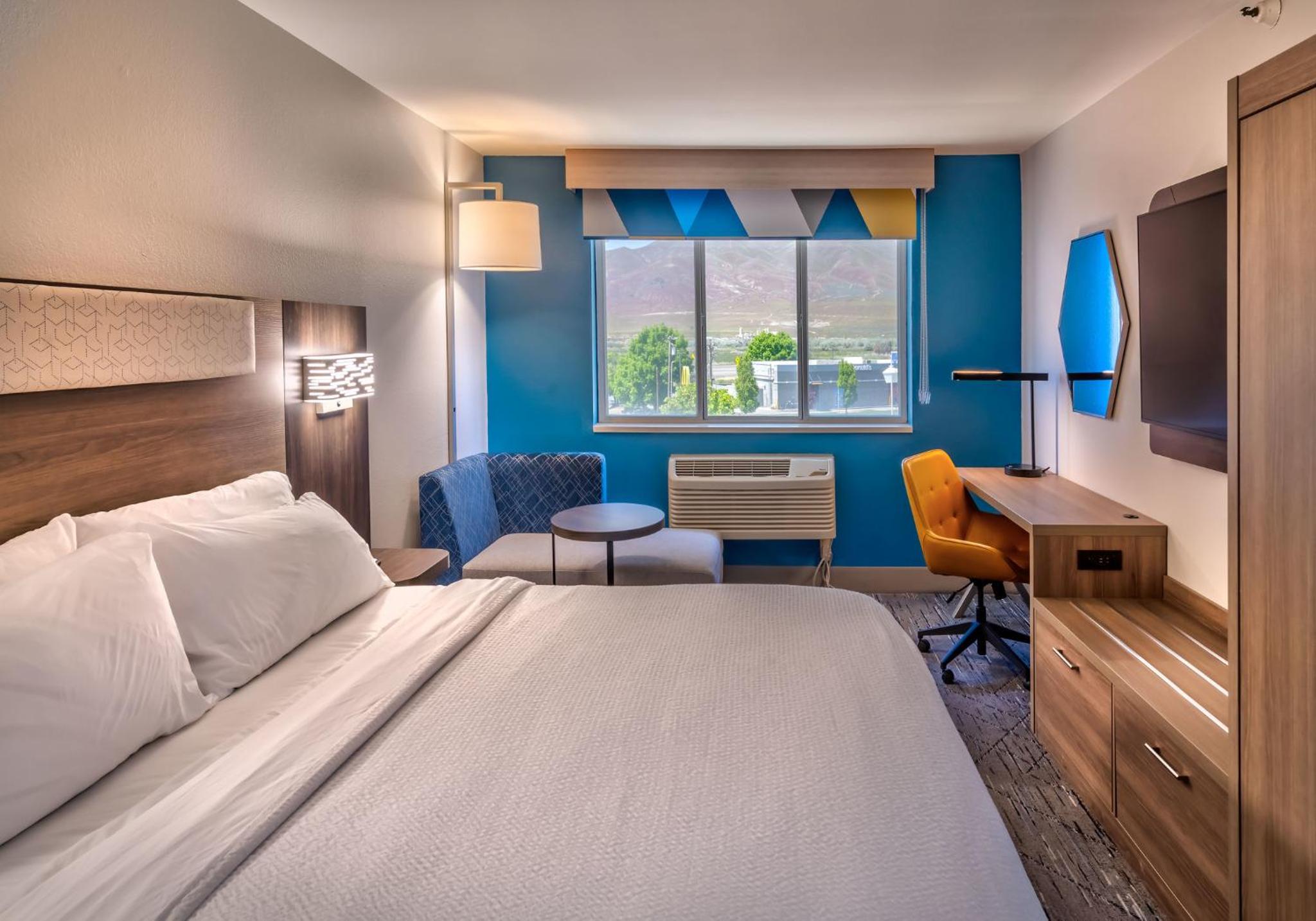Standard King Room - Photo 2