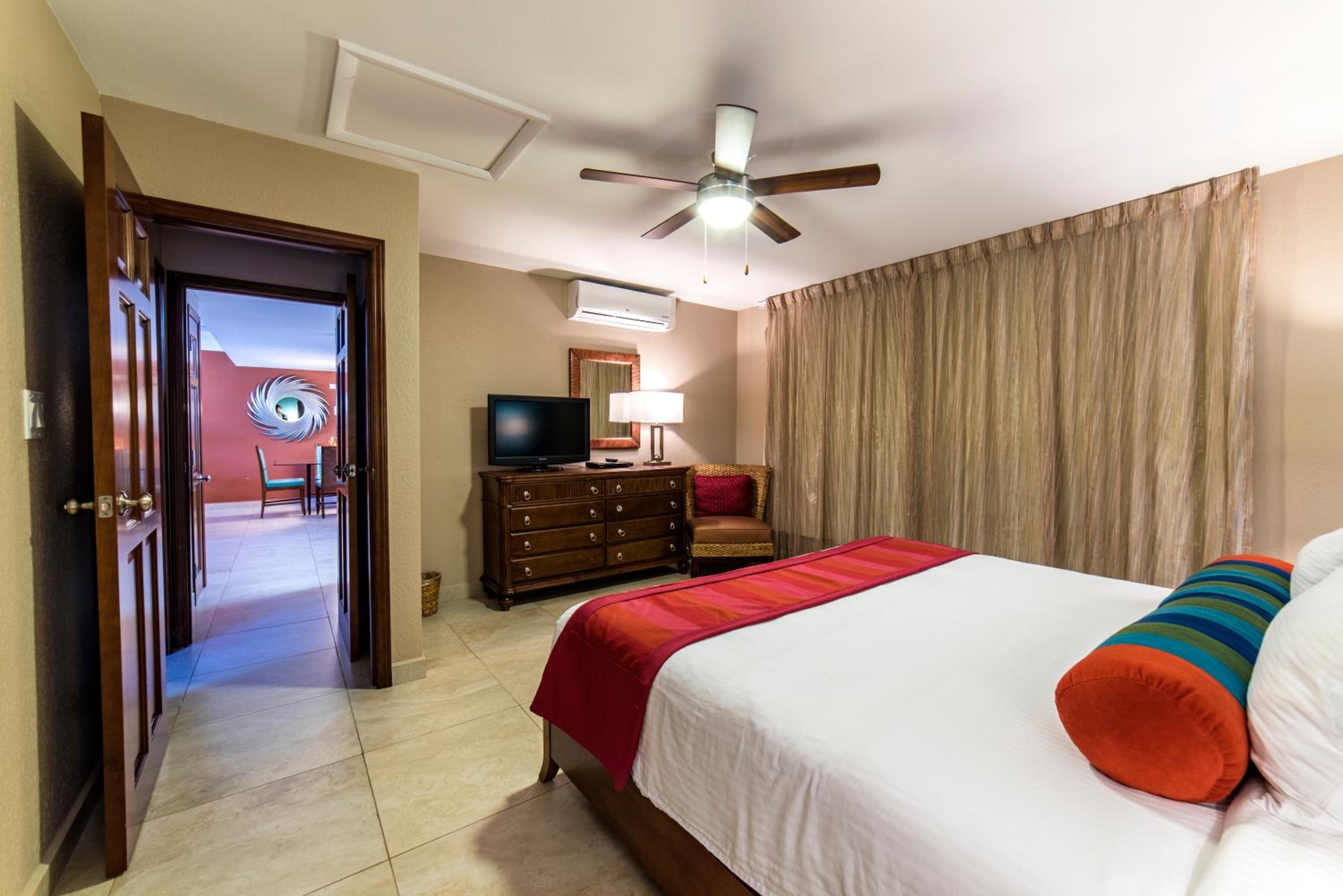 Deluxe Two-Bedroom Suite with Fully Equipped Kitchen