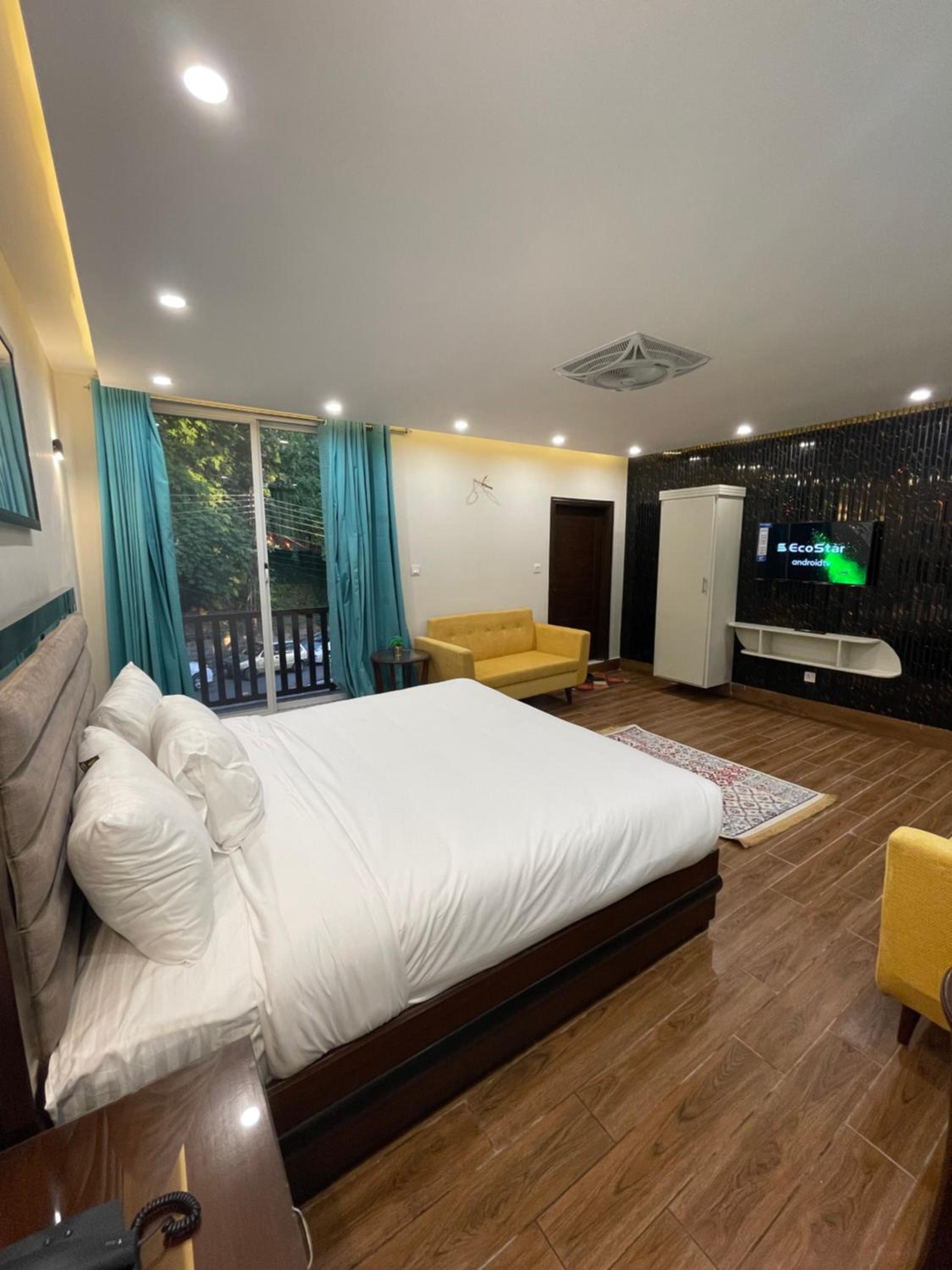 Deluxe Queen Room photo 3