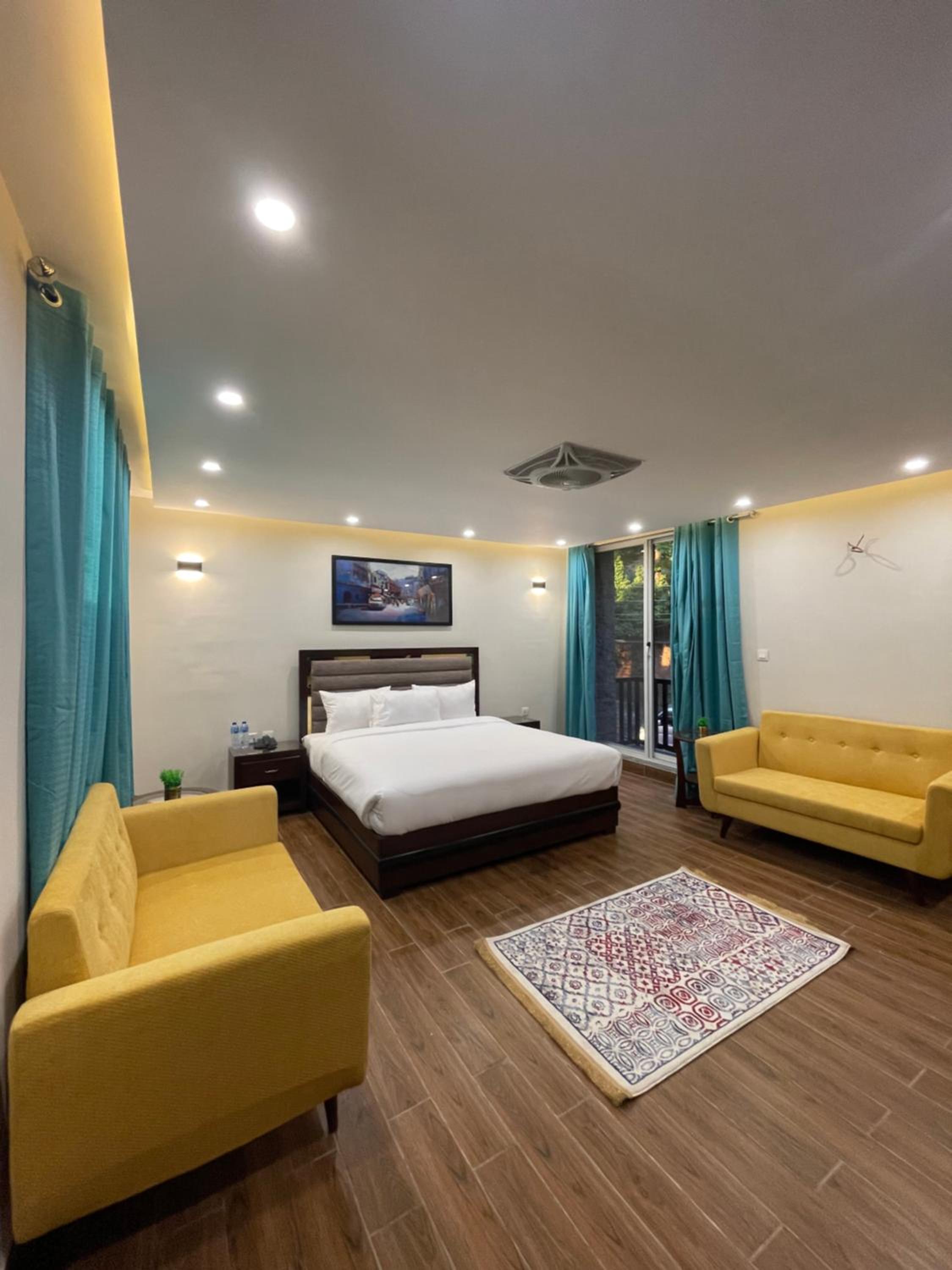 Deluxe Queen Room photo 1