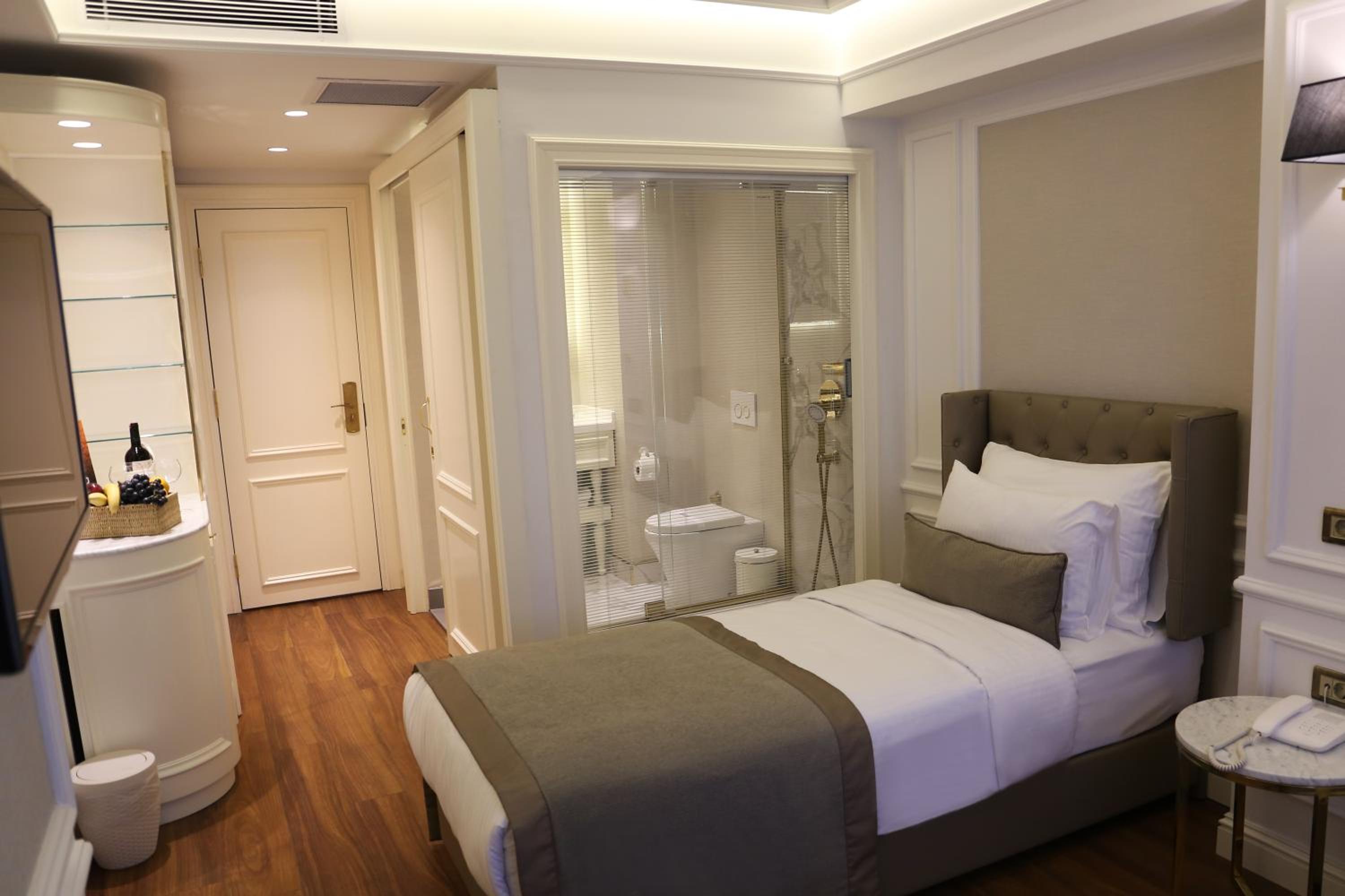 Superior Room with Sea View photo 1