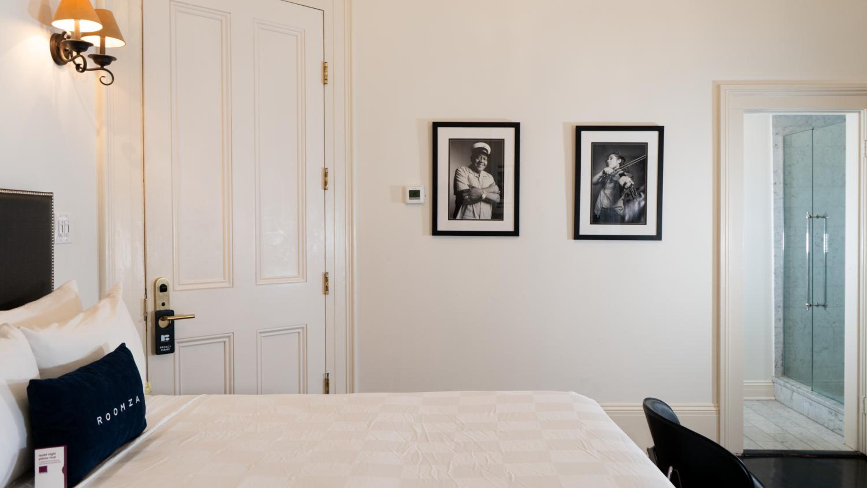 Deluxe Queen Room - Photo 3