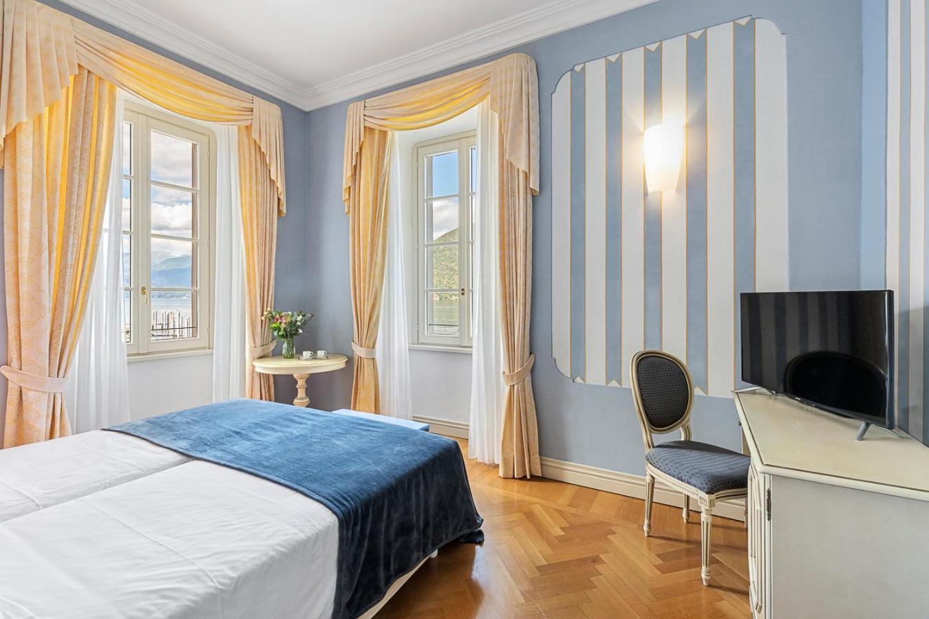 Suite with Lake View