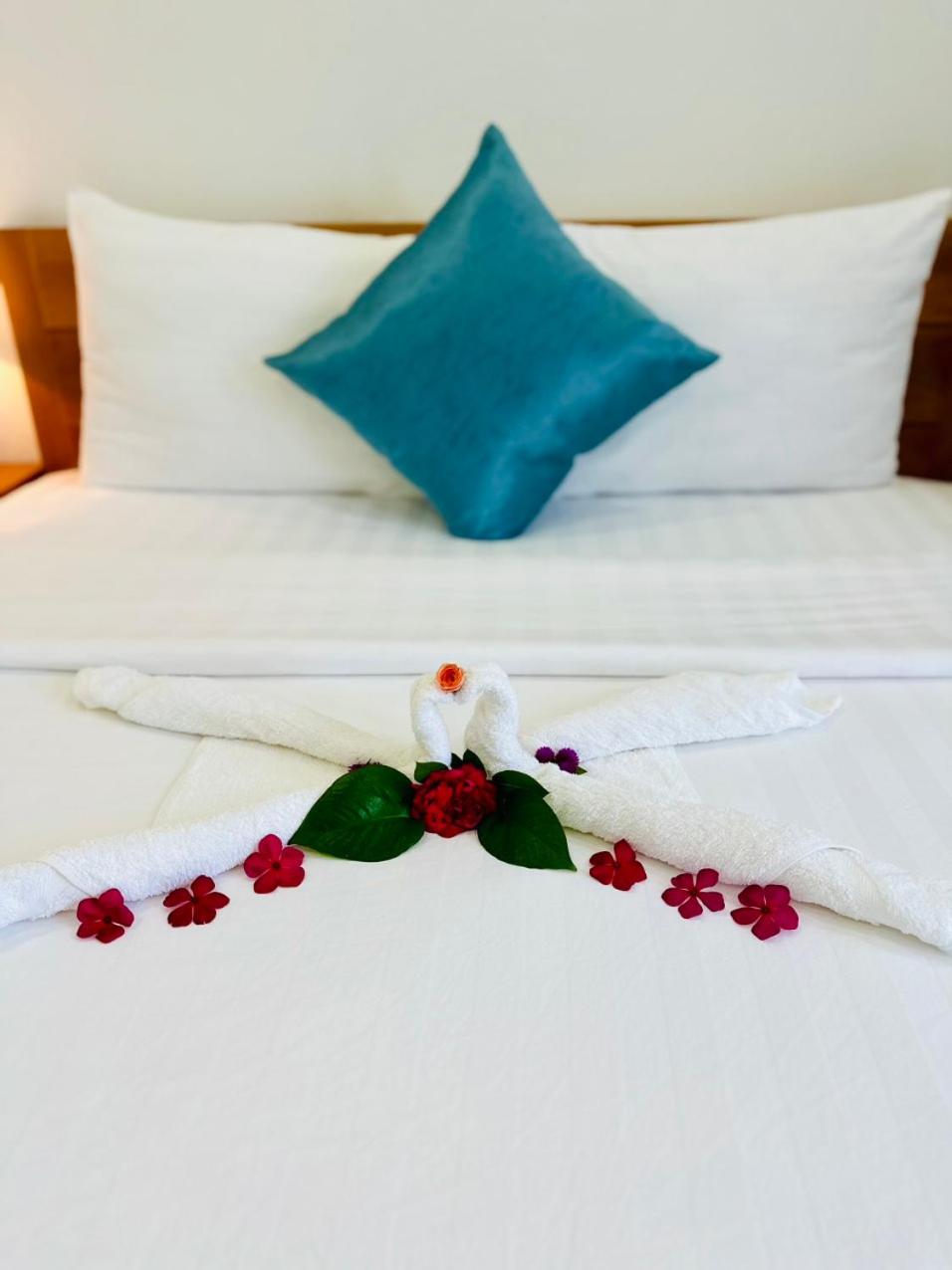 Double or Twin Room with Sea View