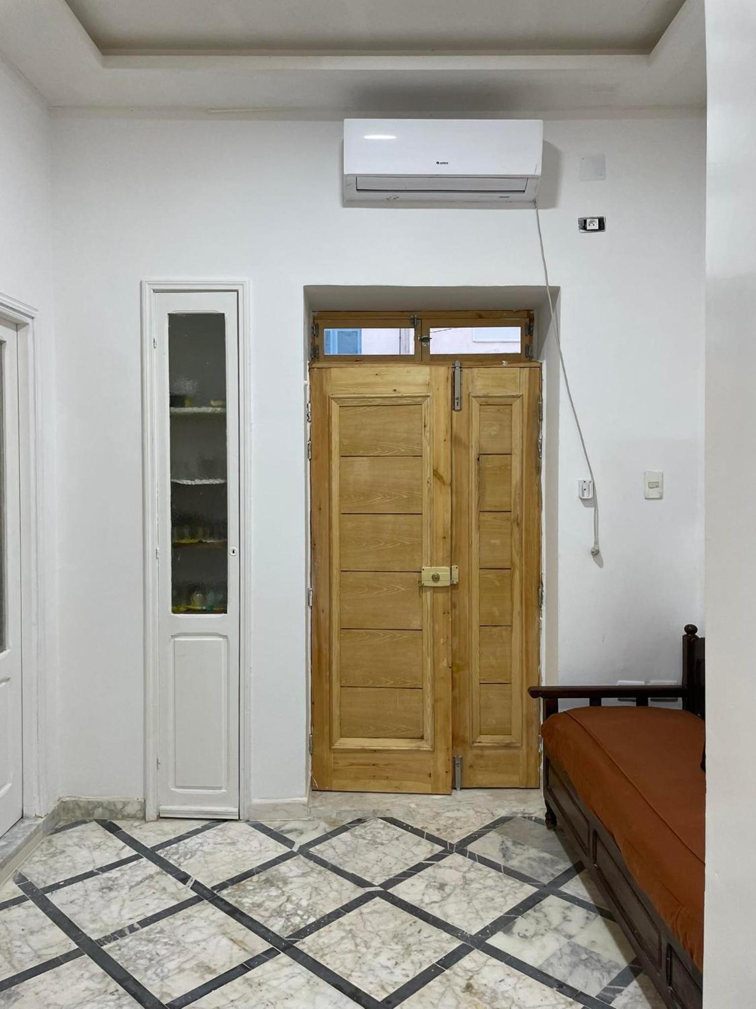 One-Bedroom House photo 1