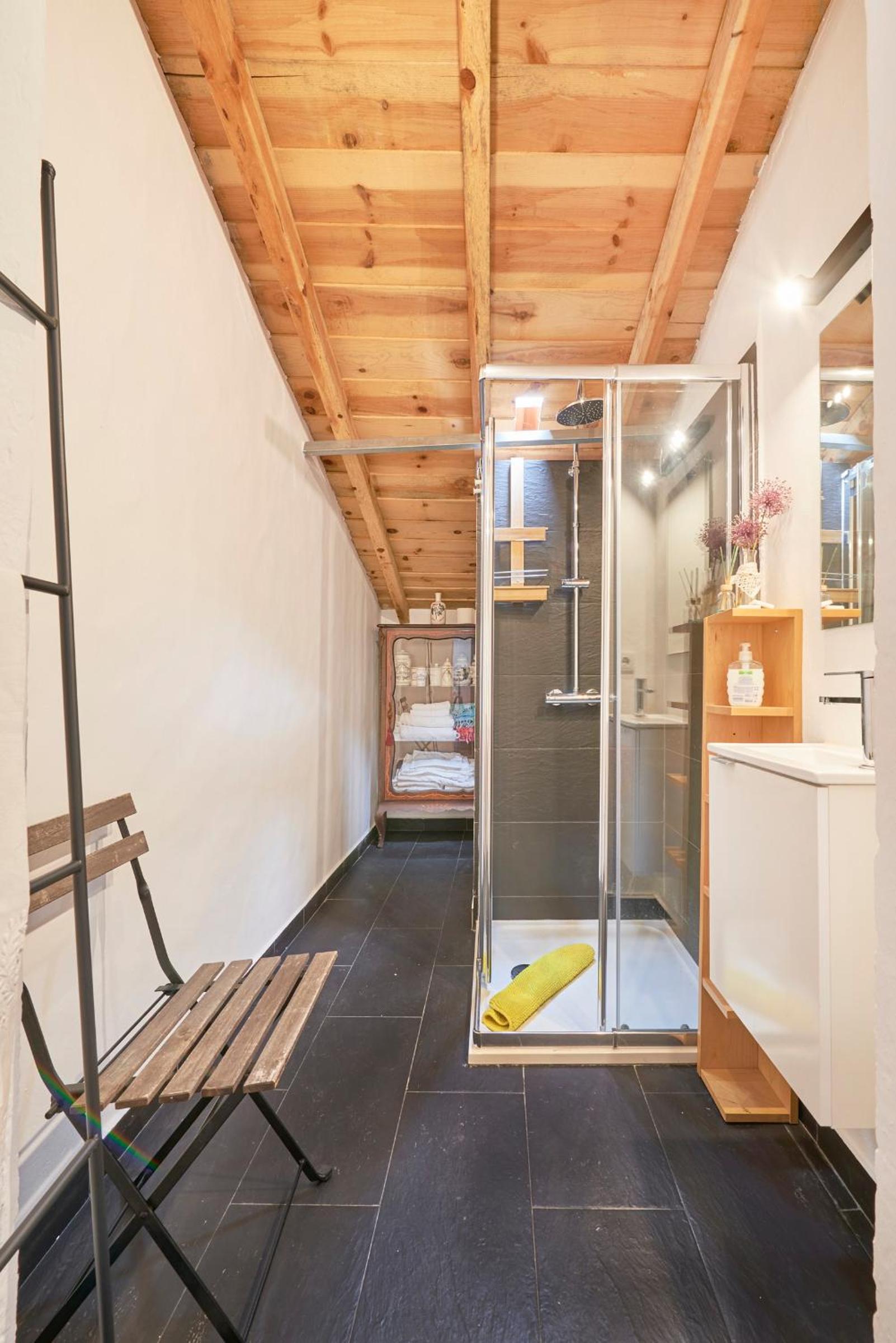 Three-Bedroom House photo 2
