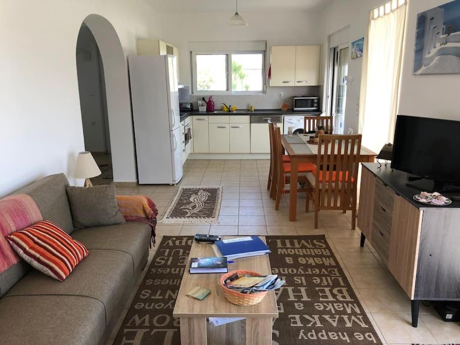 Three-Bedroom Villa photo 1