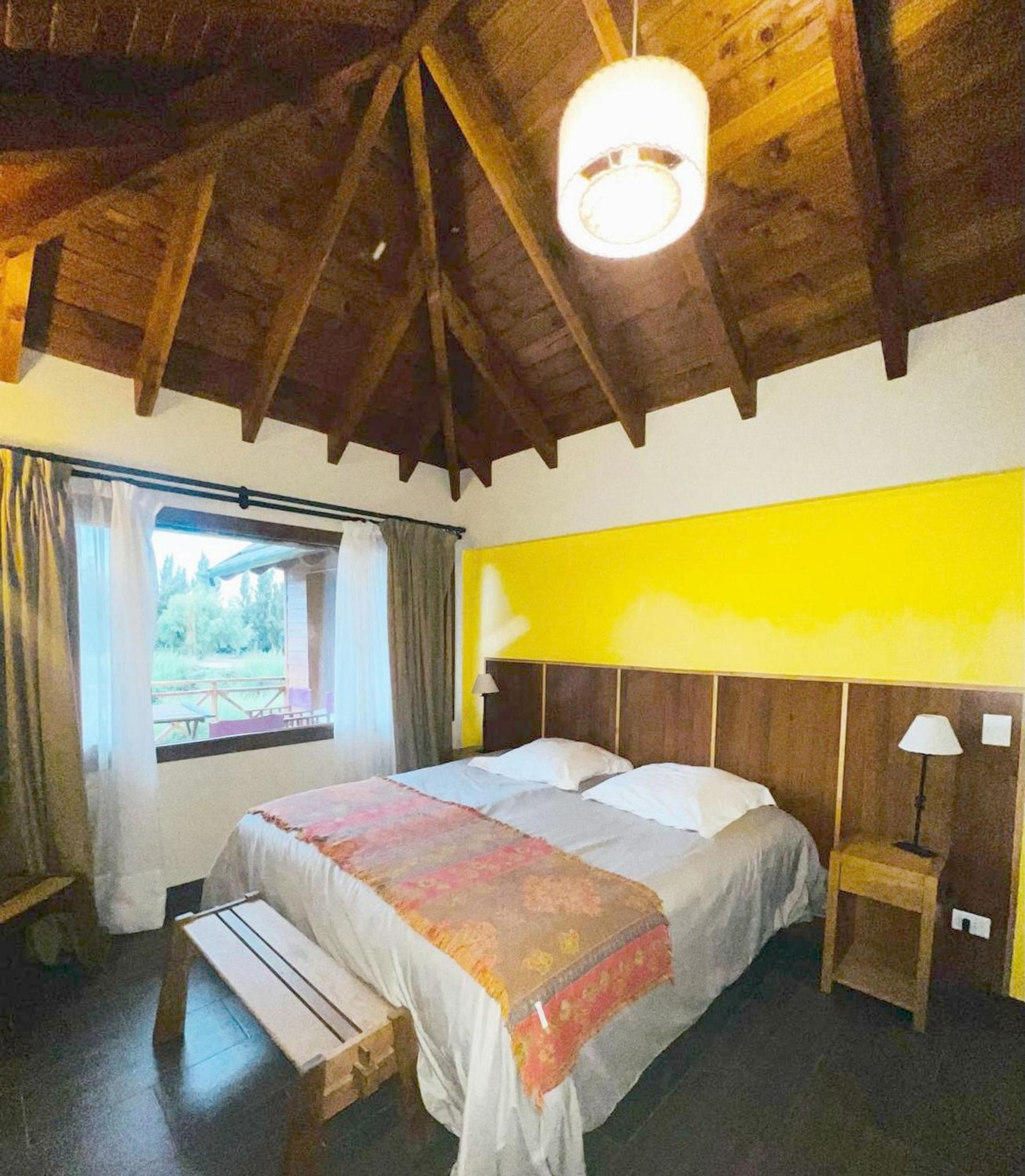 One-Bedroom Apartment with View