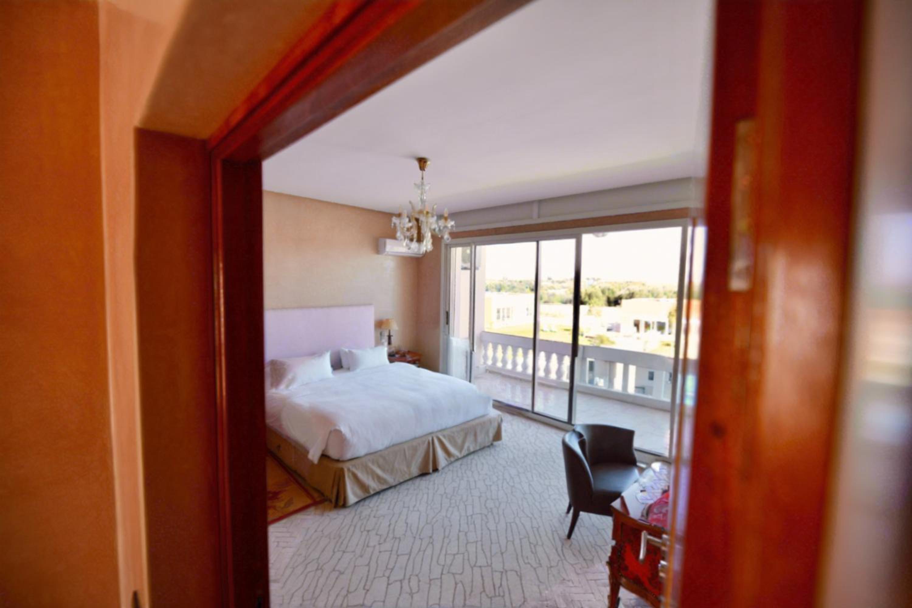 Villa with Garden View - Photo 18