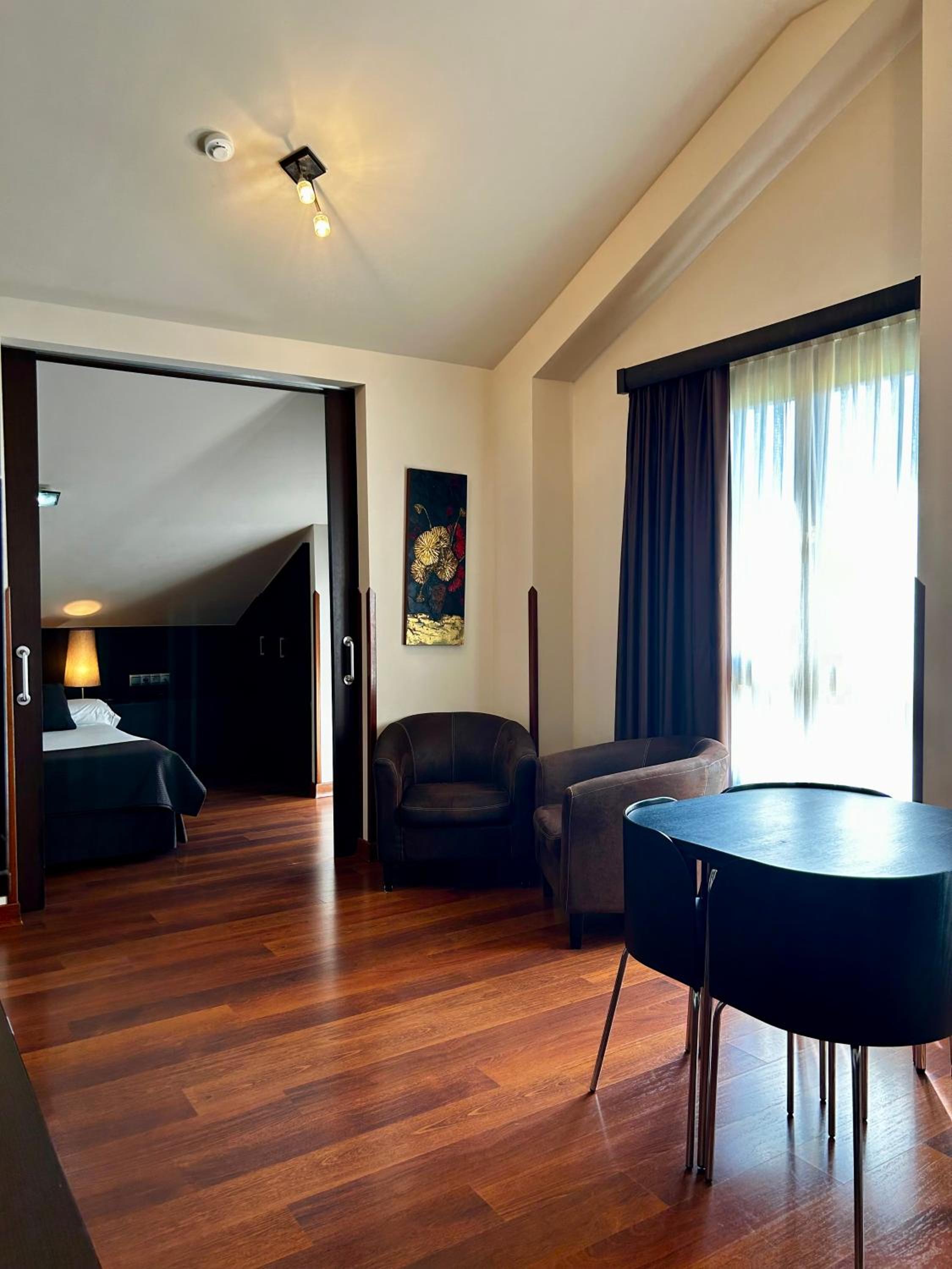 Two-Bedroom Apartment (4 Adults) photo 3