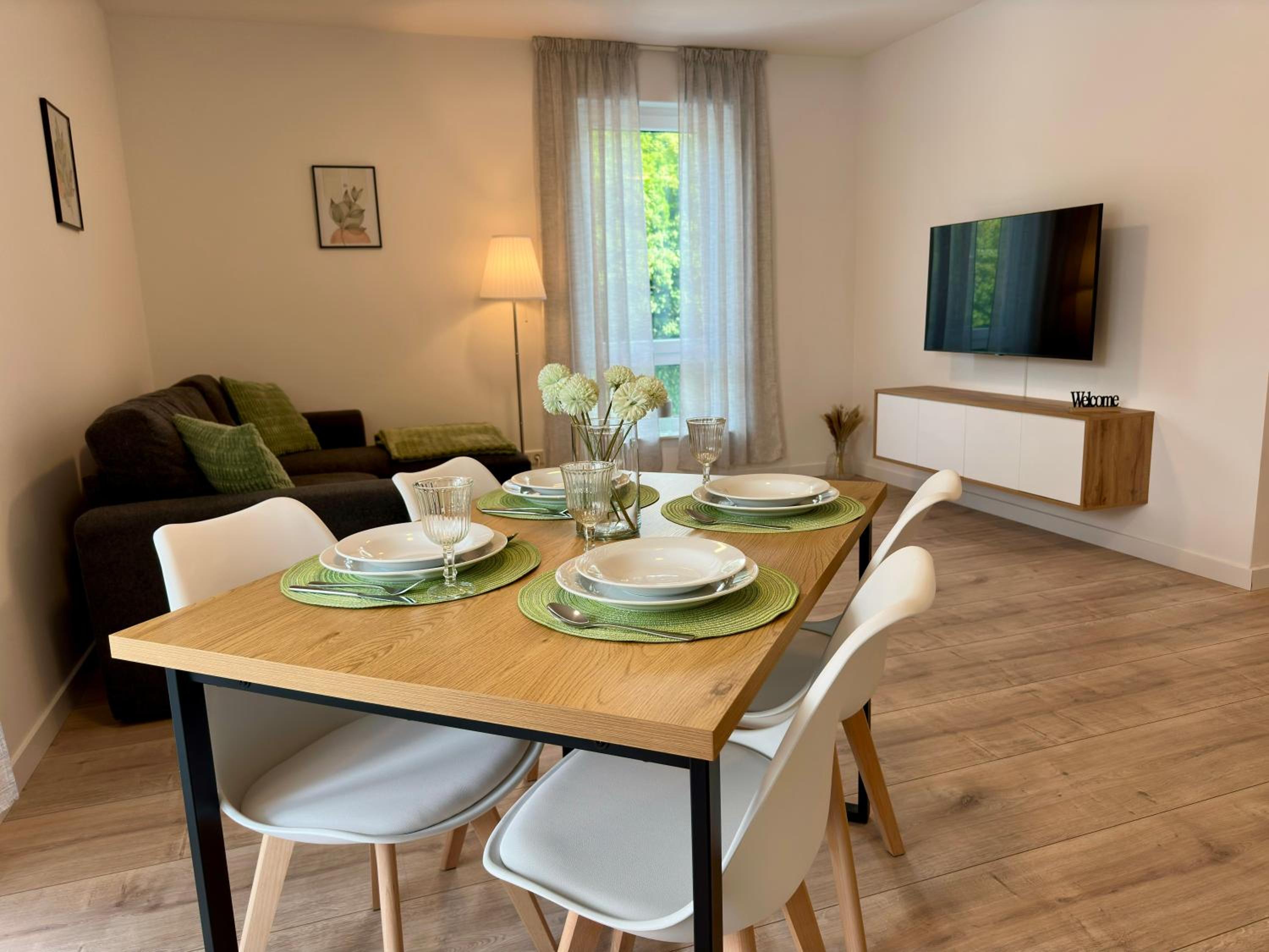 One-Bedroom Apartment with Balcony photo 2