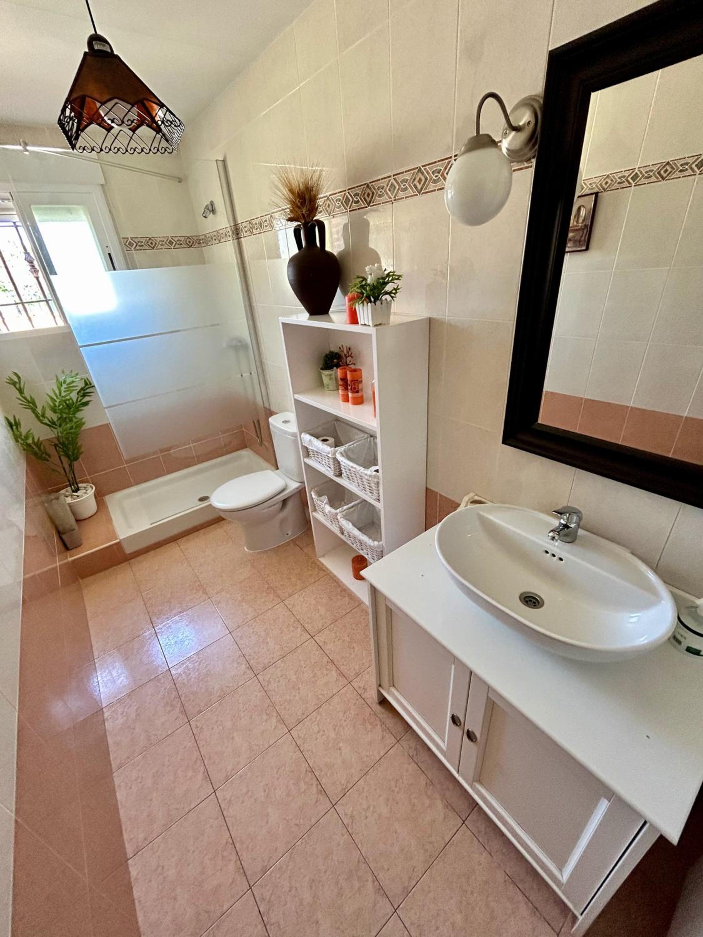 Four-Bedroom House photo 2