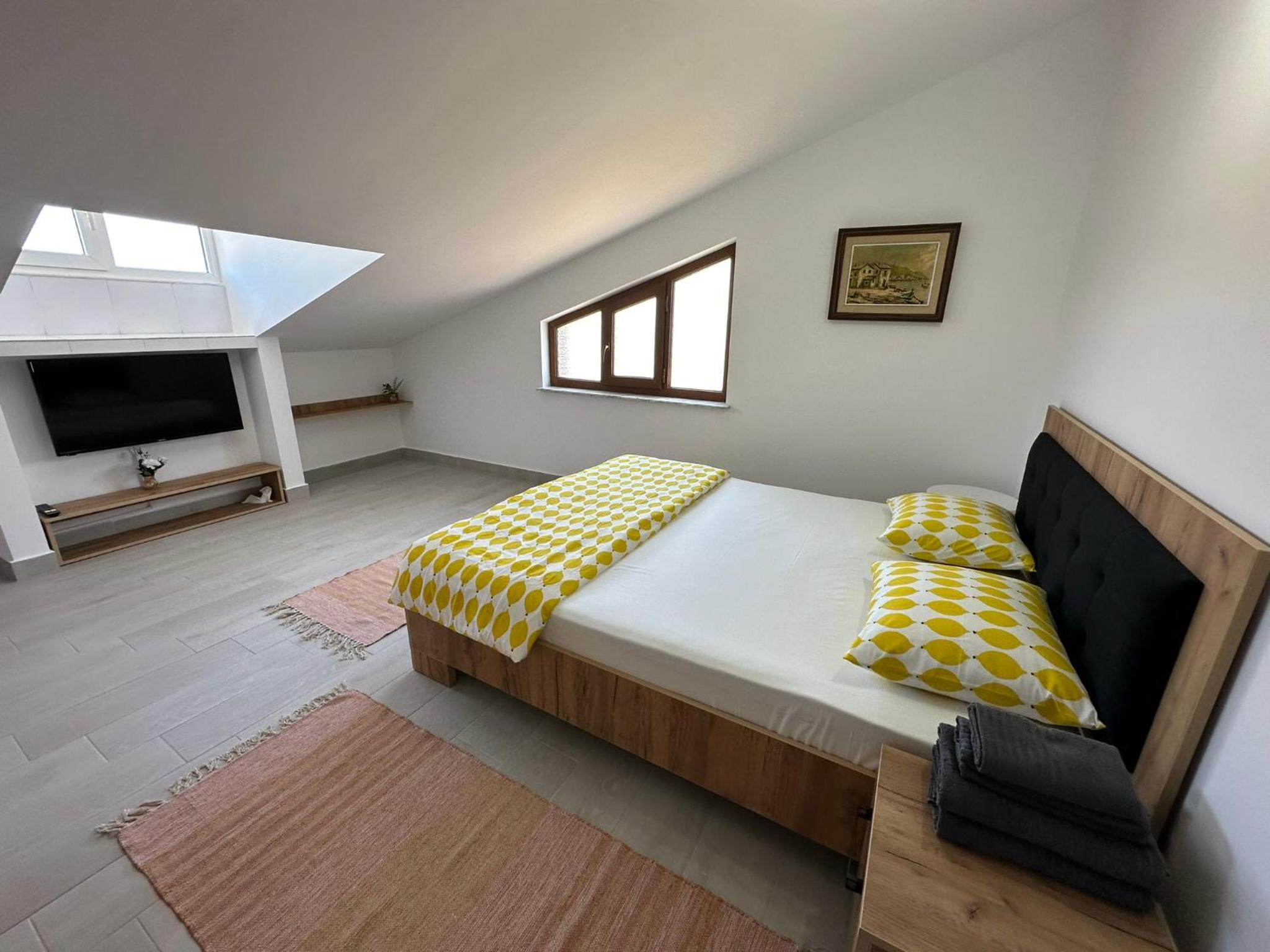 Three-Bedroom Apartment photo 1