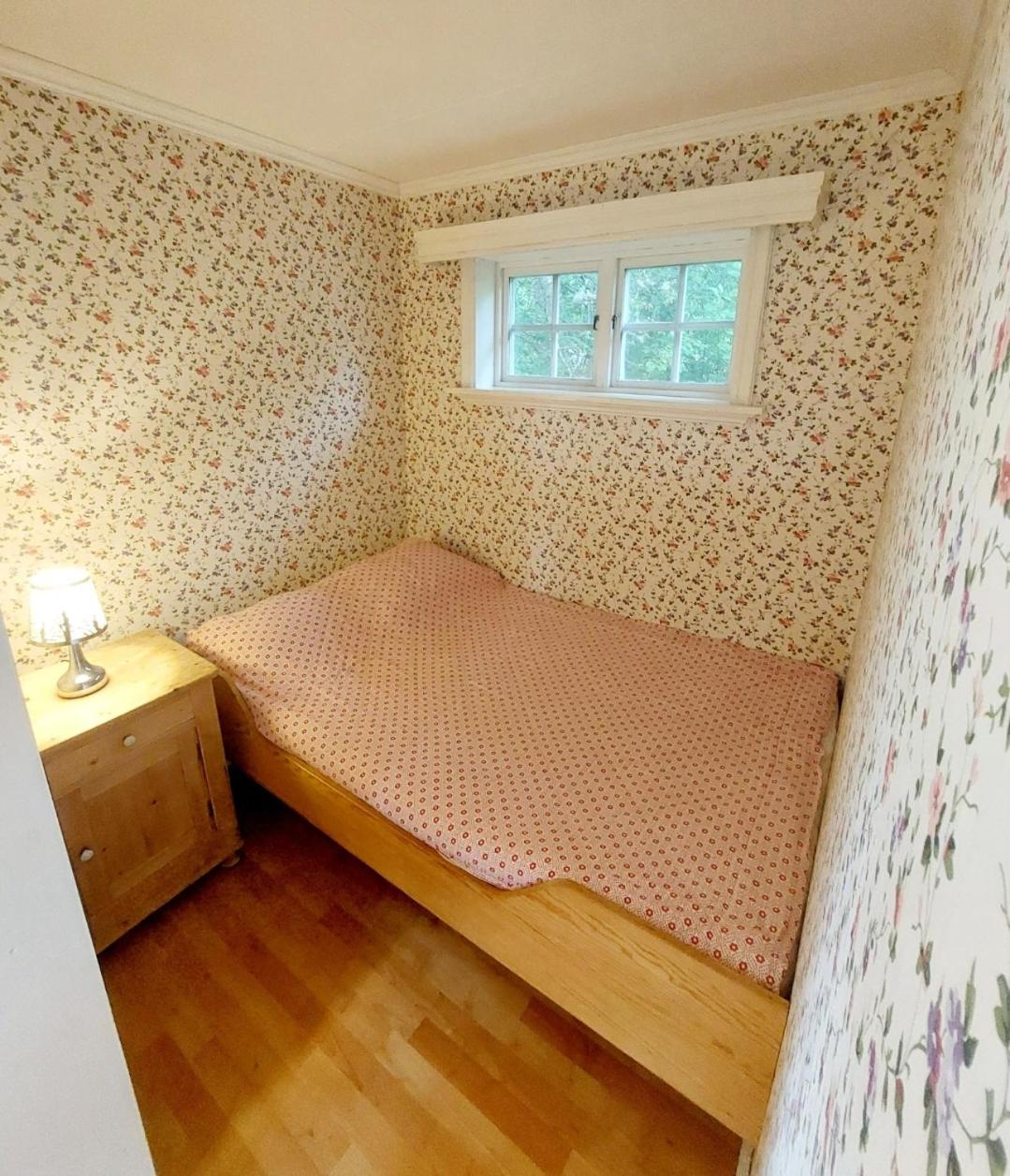 Two-Bedroom House photo 2