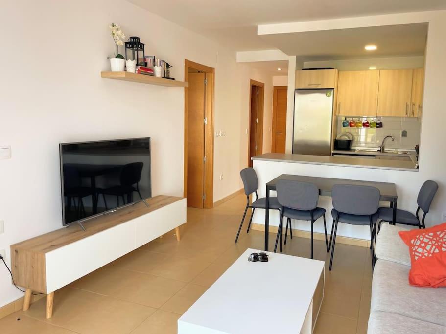 Apartamento de tres habitaciones con vista